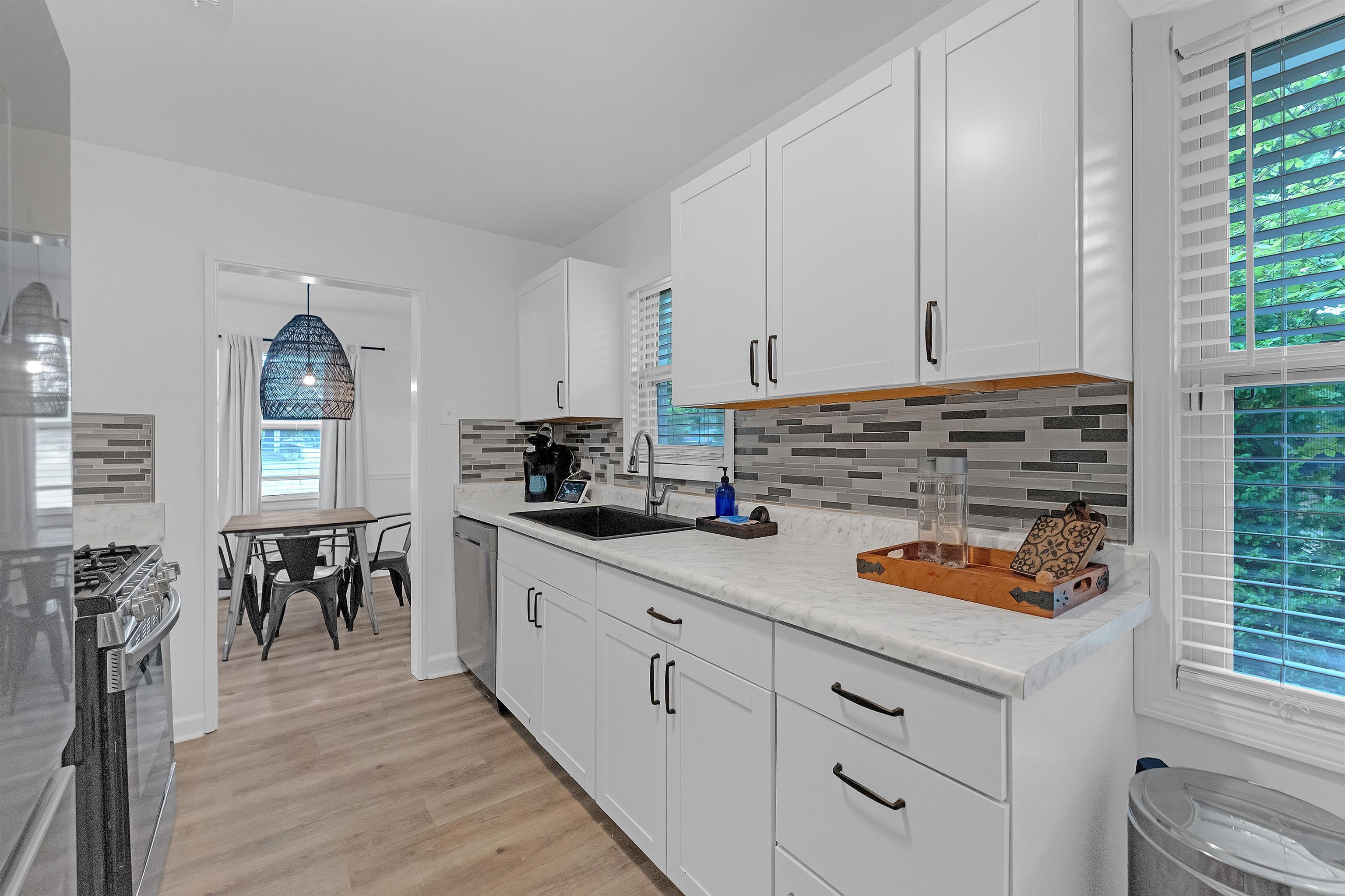 1407 Ivy Rd Property Photo 8