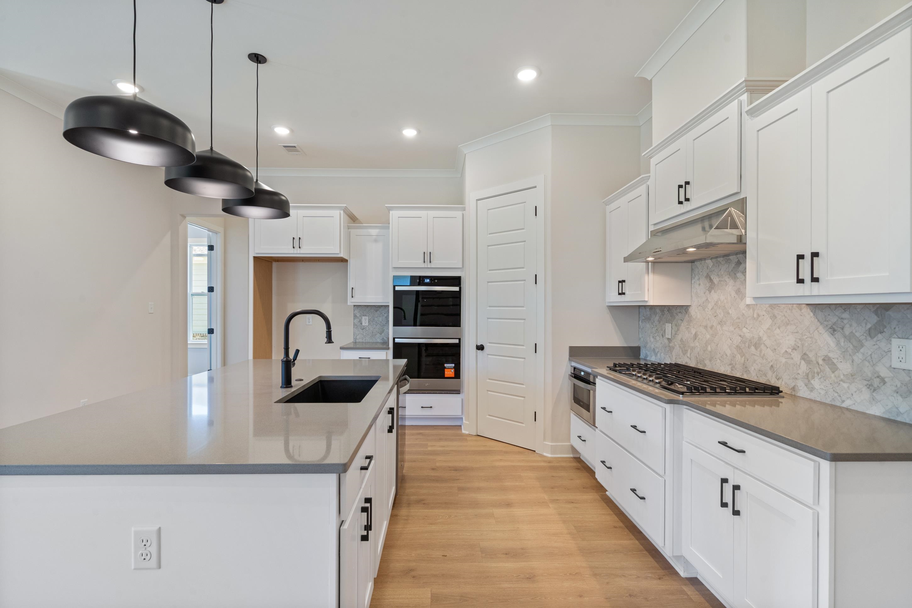 10283 Louanne Dr Property Photo 6
