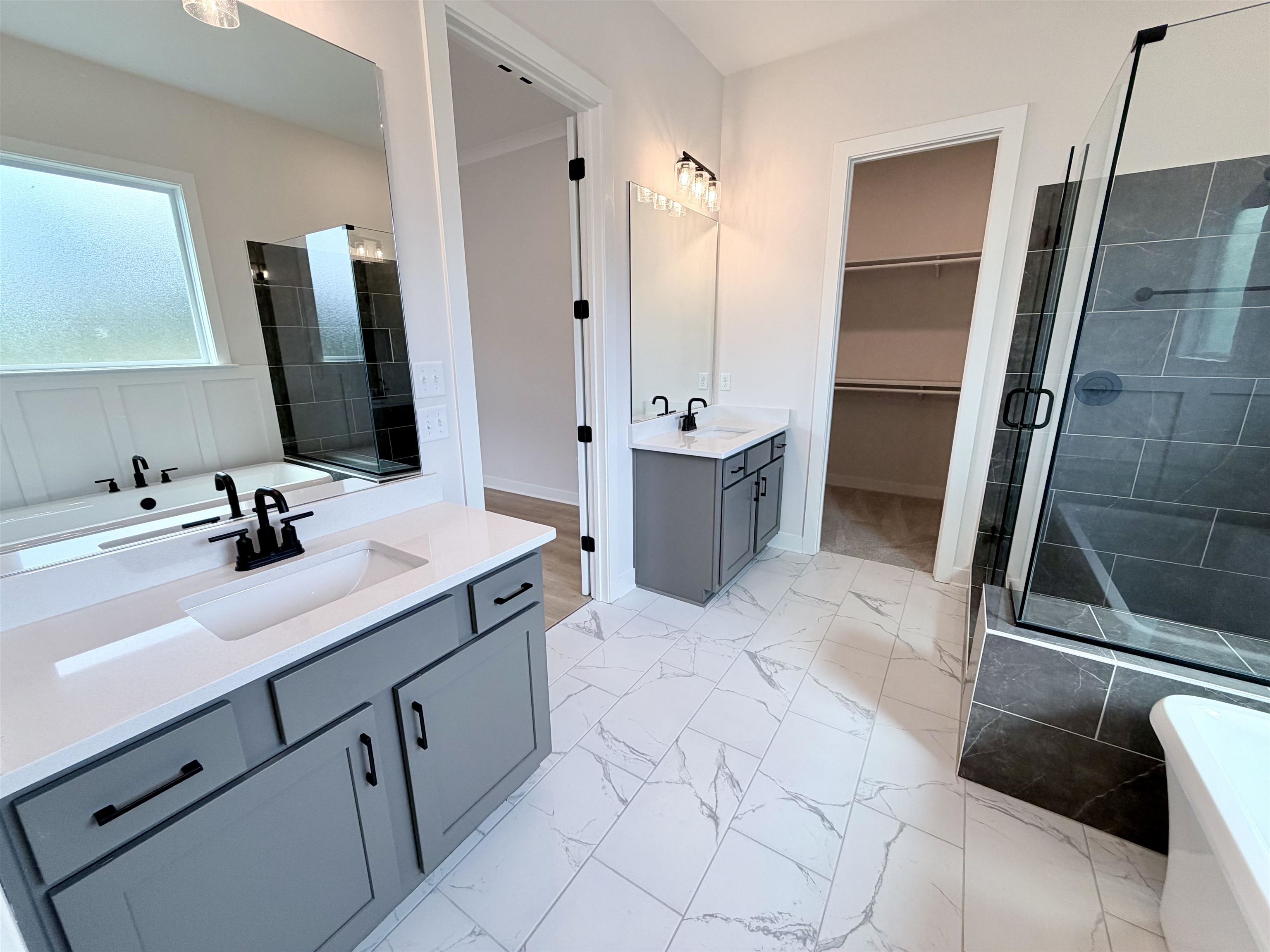 10283 Louanne Dr Property Photo 12