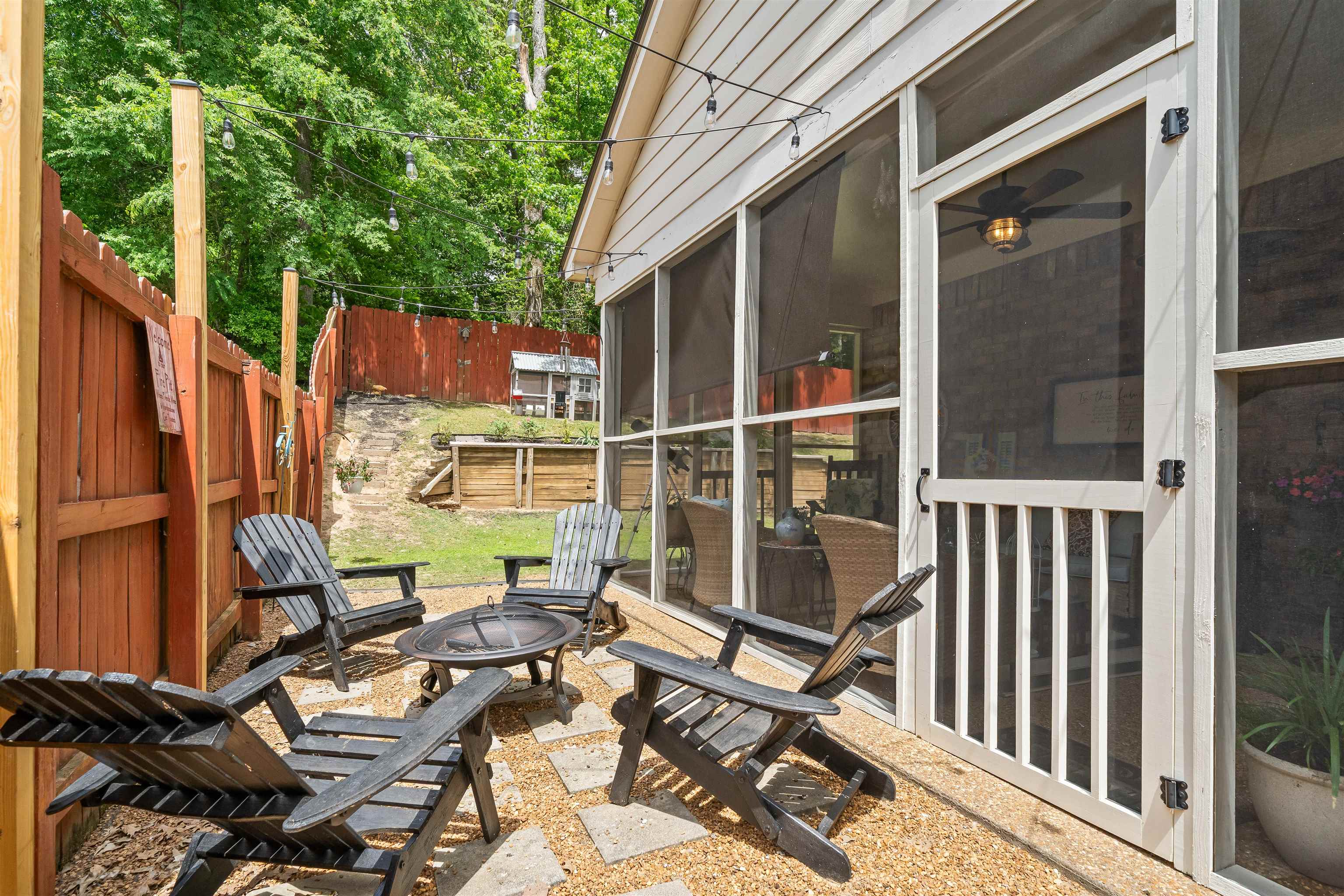 385 Garden Springs Dr Property Photo 25