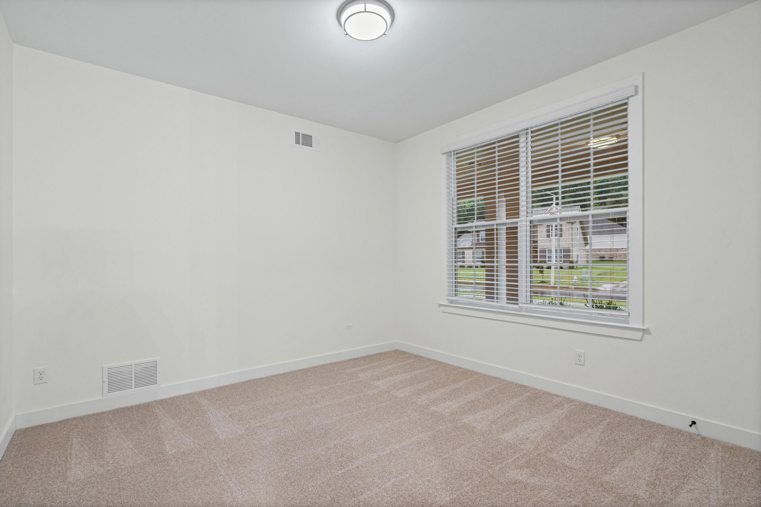 7036 Walker Farms Dr Property Photo 20