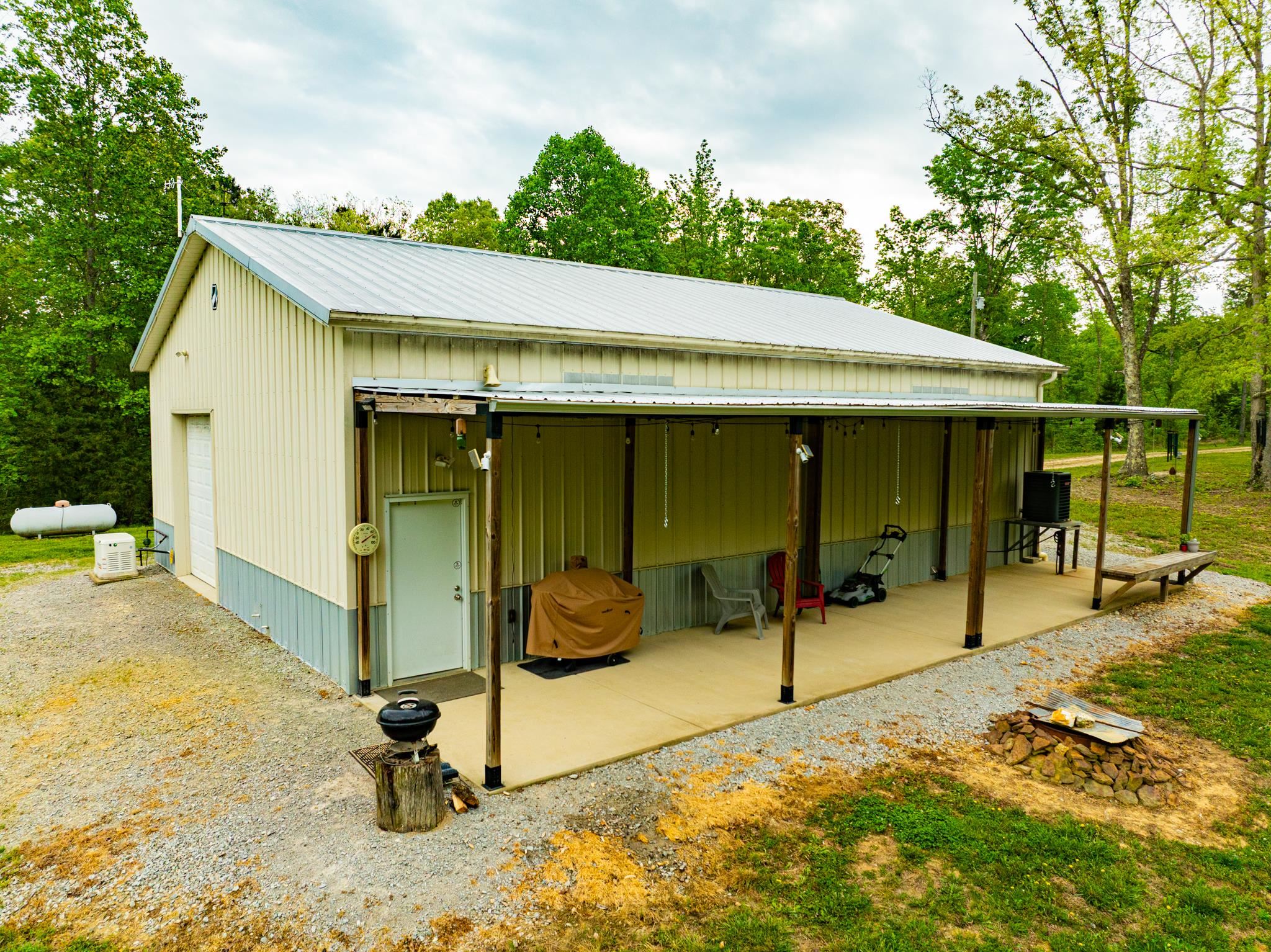 2933 Cavia Rd Property Photo 4
