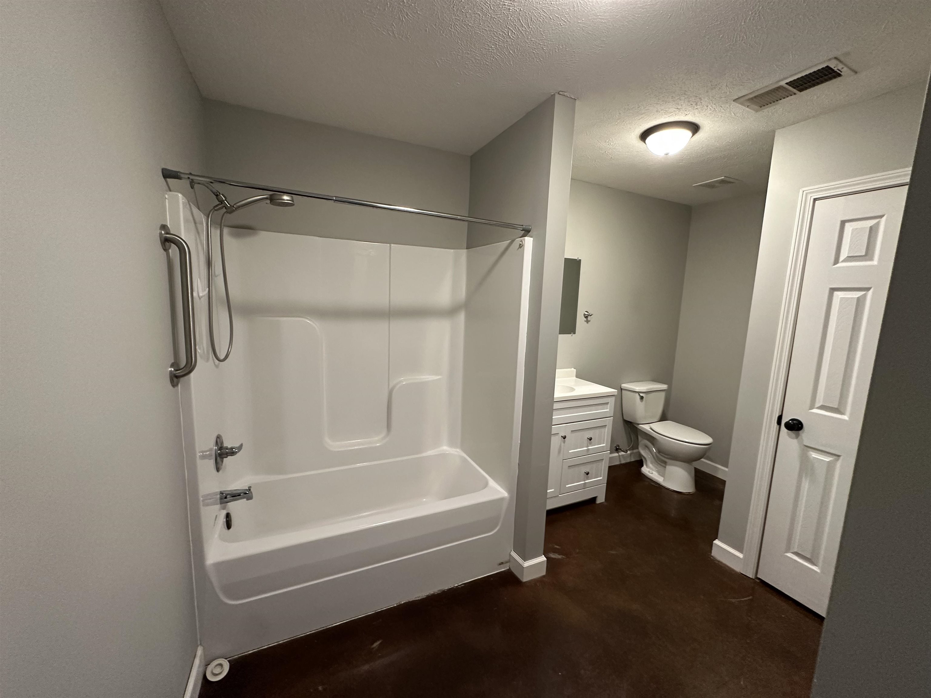 207ab, 209ab Willow Dr 207a, 207b, 209a, 209b Property Photo 8
