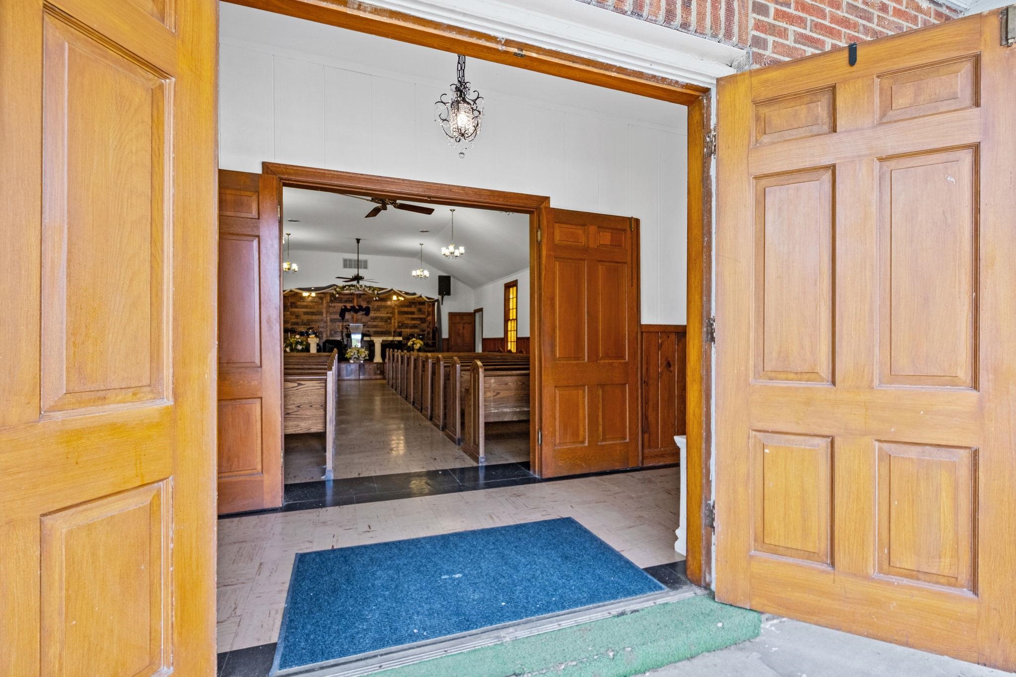 1613 S College St Property Photo 24