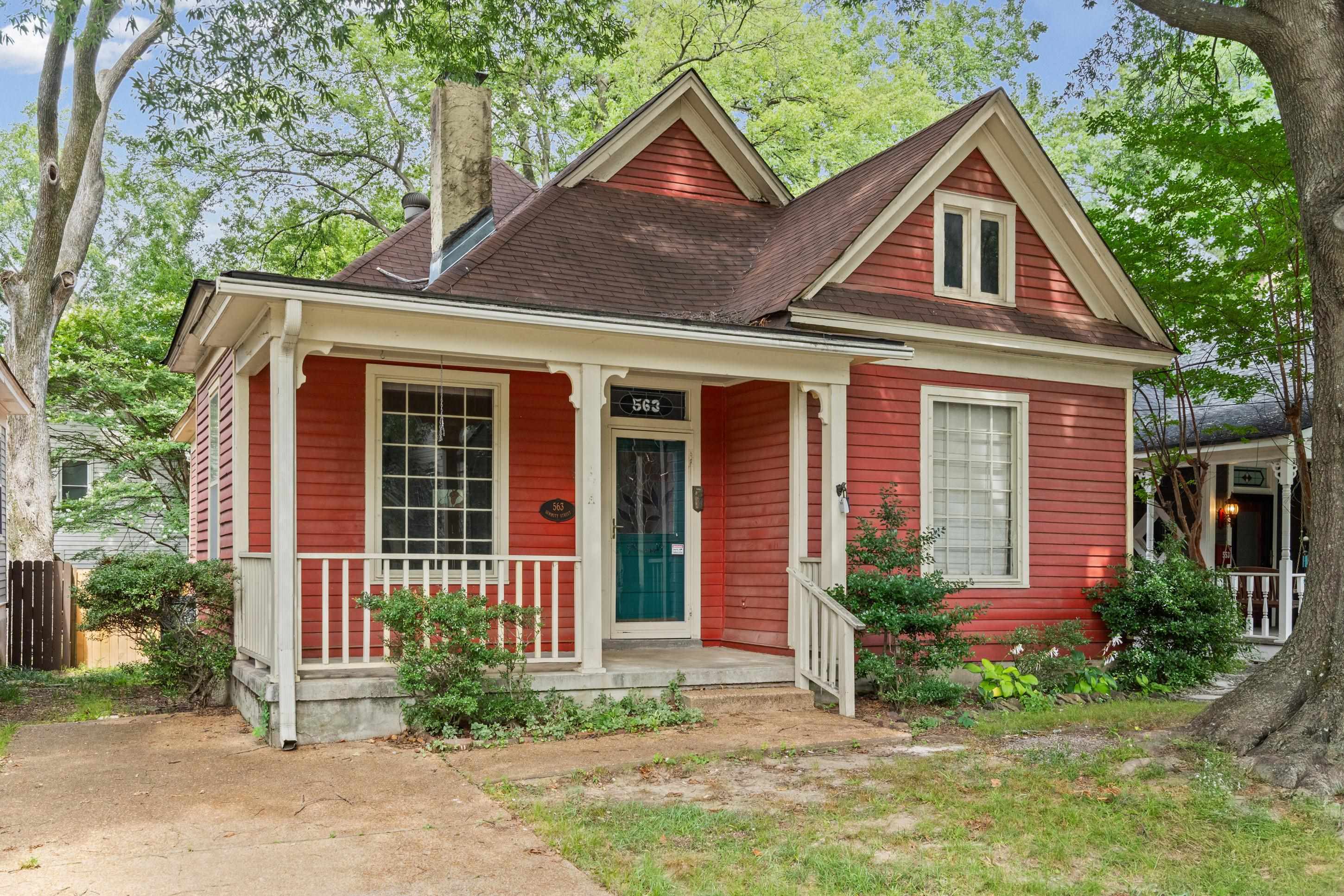 563 SUMMITT ST Property Photo 1