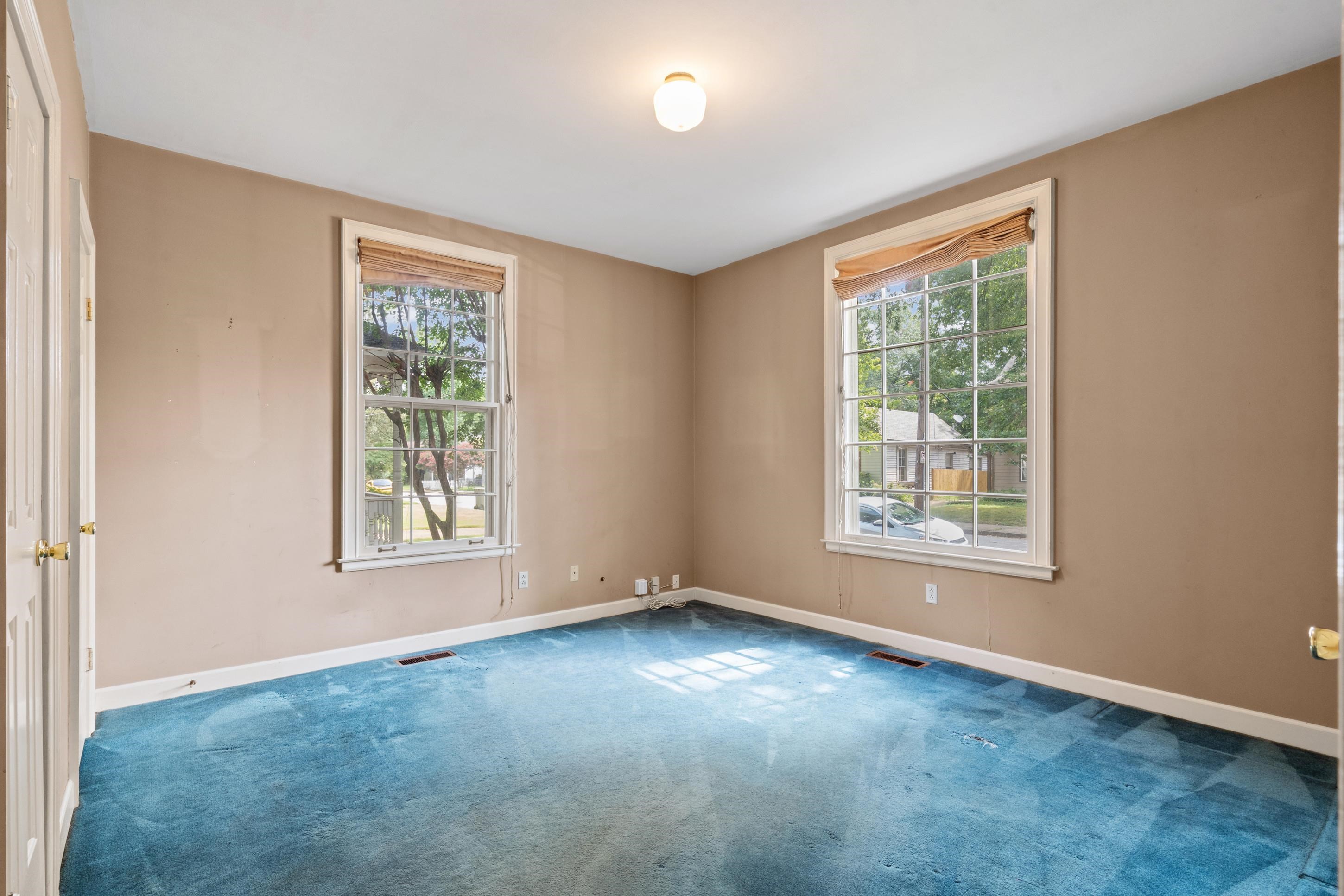 563 Summitt St Property Photo 18