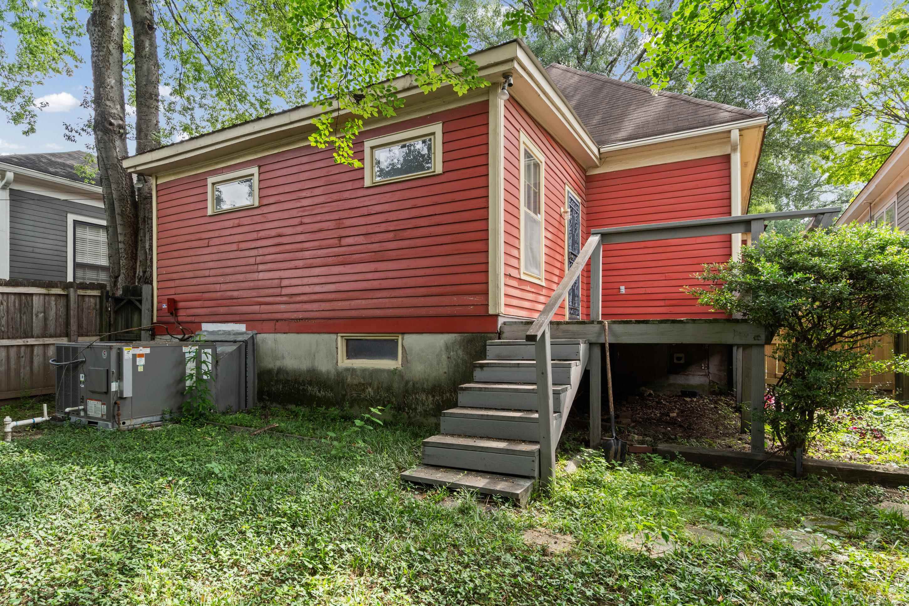 563 Summitt St Property Photo 21