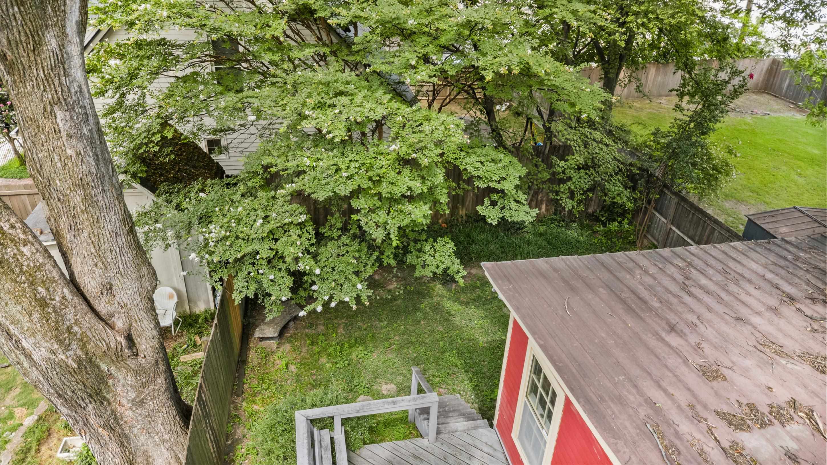 563 Summitt St Property Photo 22