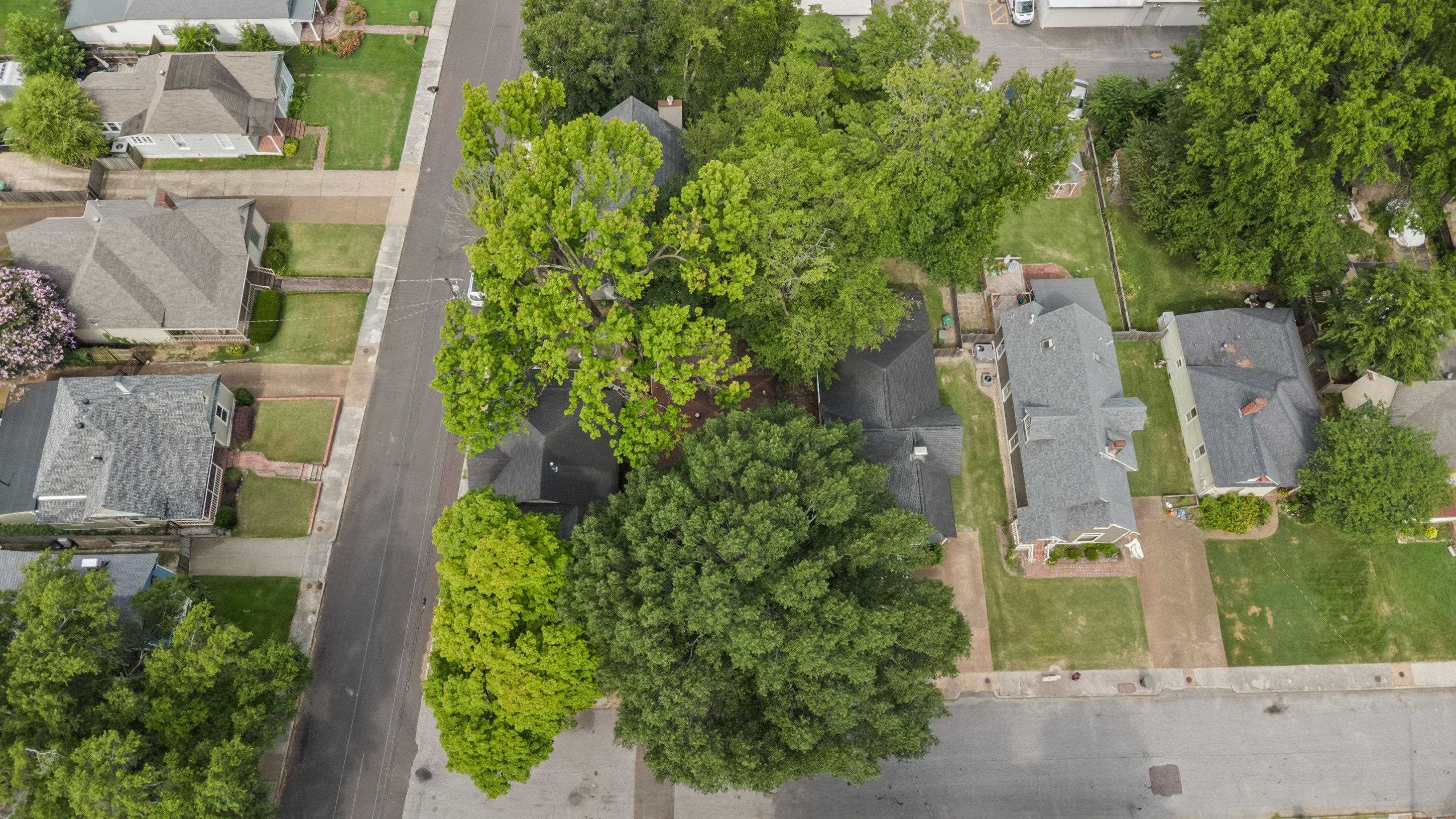 563 Summitt St Property Photo 23