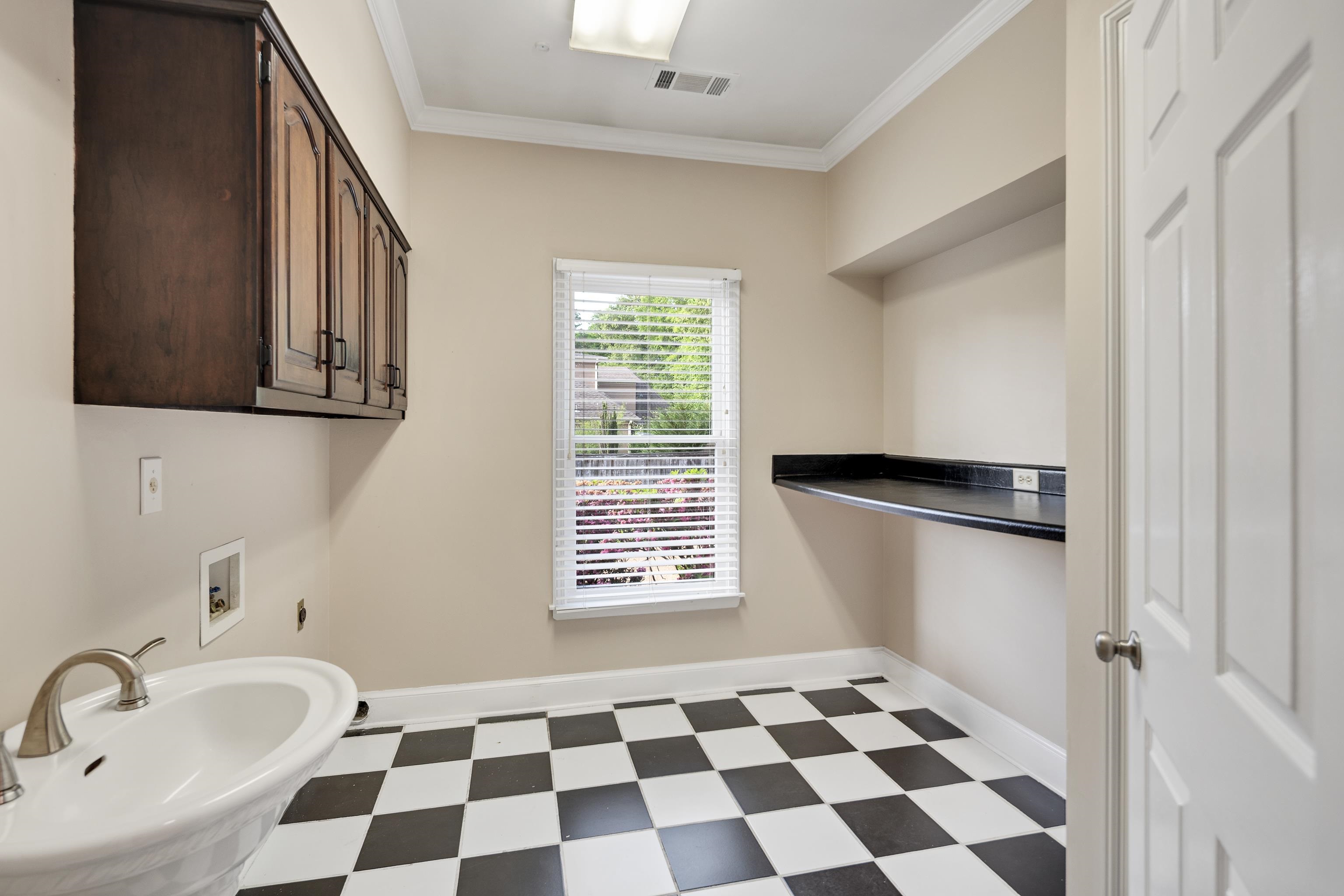 3486 Classic Dr Property Photo 33