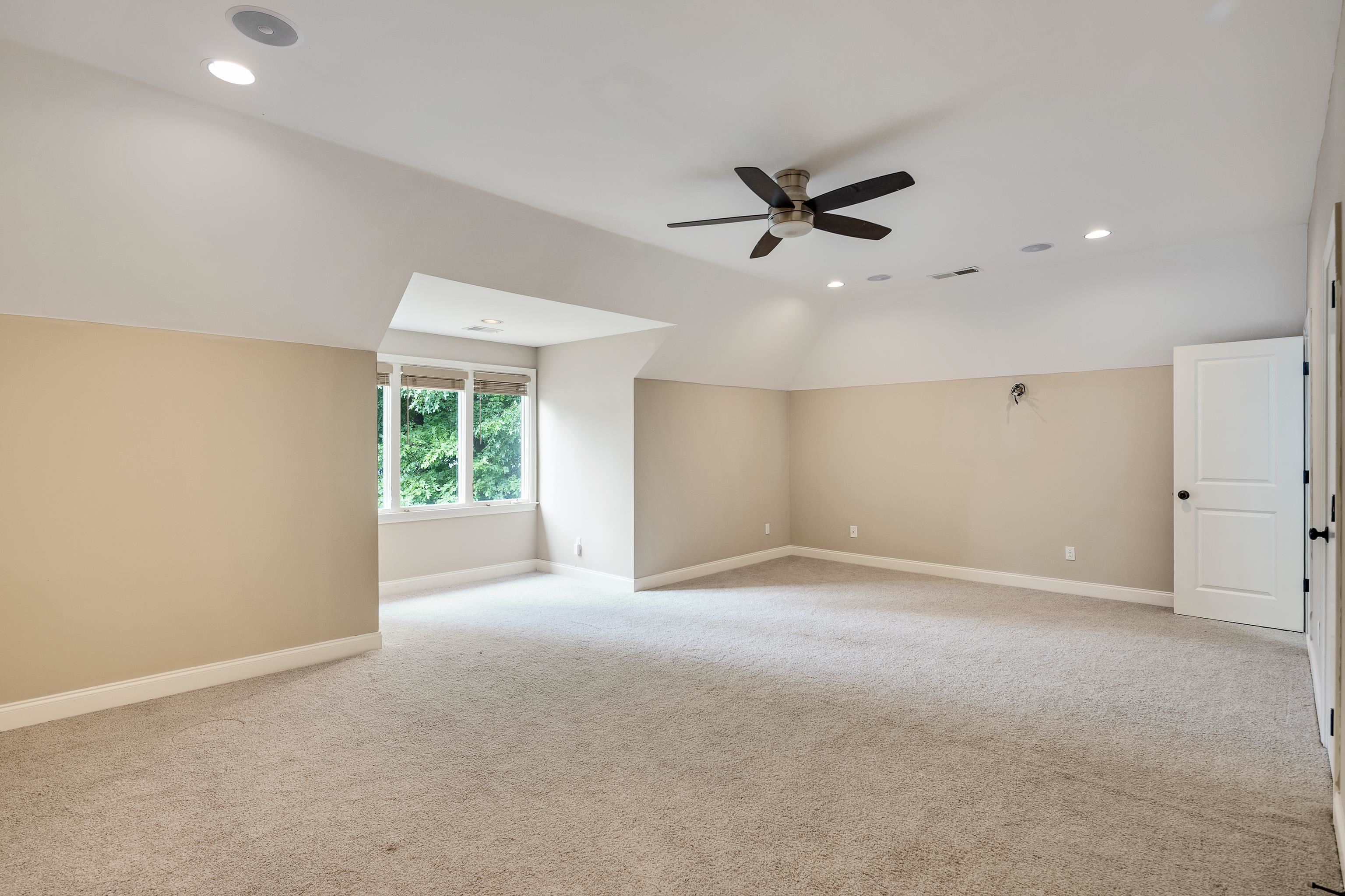 6597 Heronswood Cv Property Photo 28