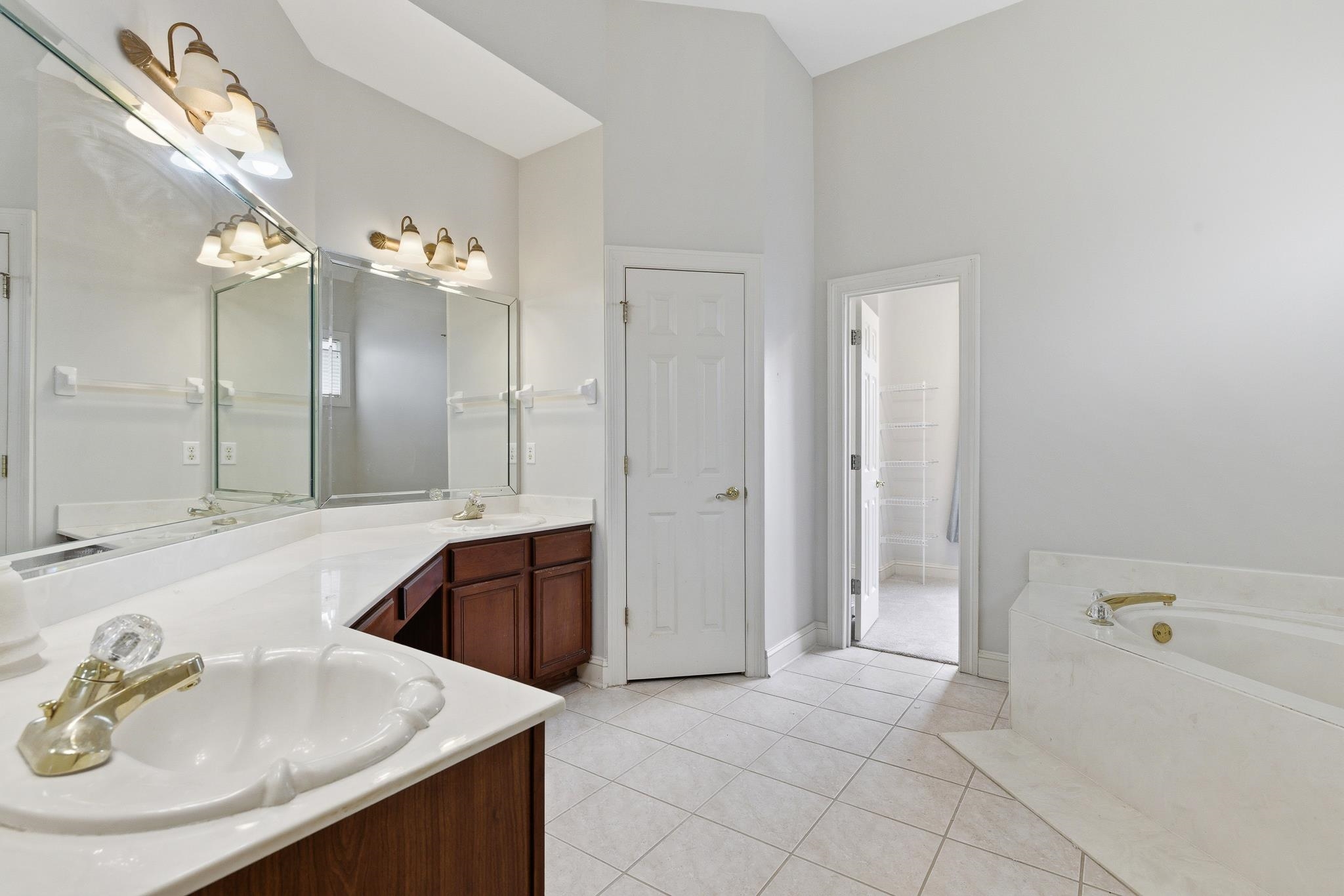 1348 Colbert Cv Property Photo 18