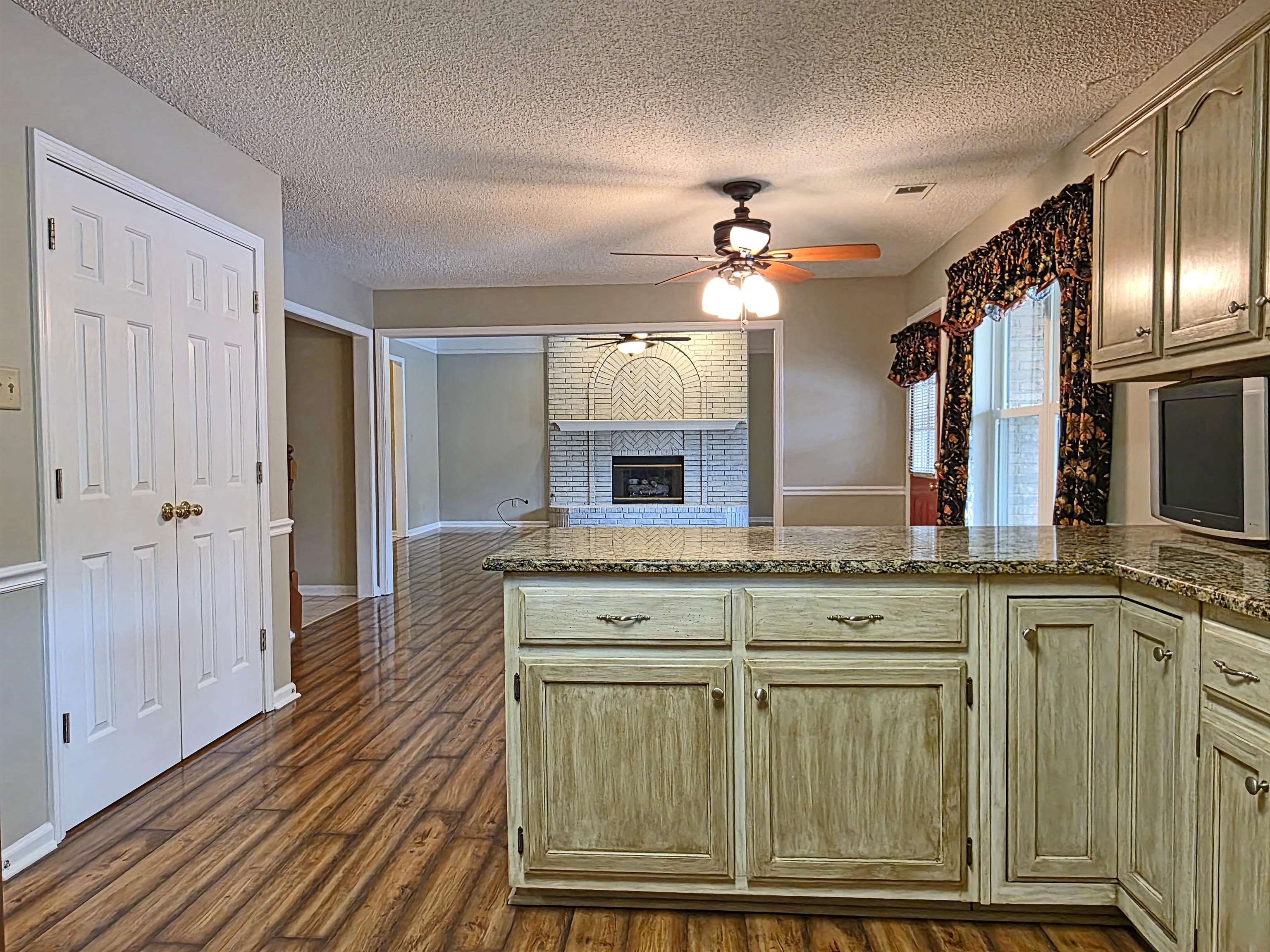 351 Wolf Lair Cv Property Photo 4