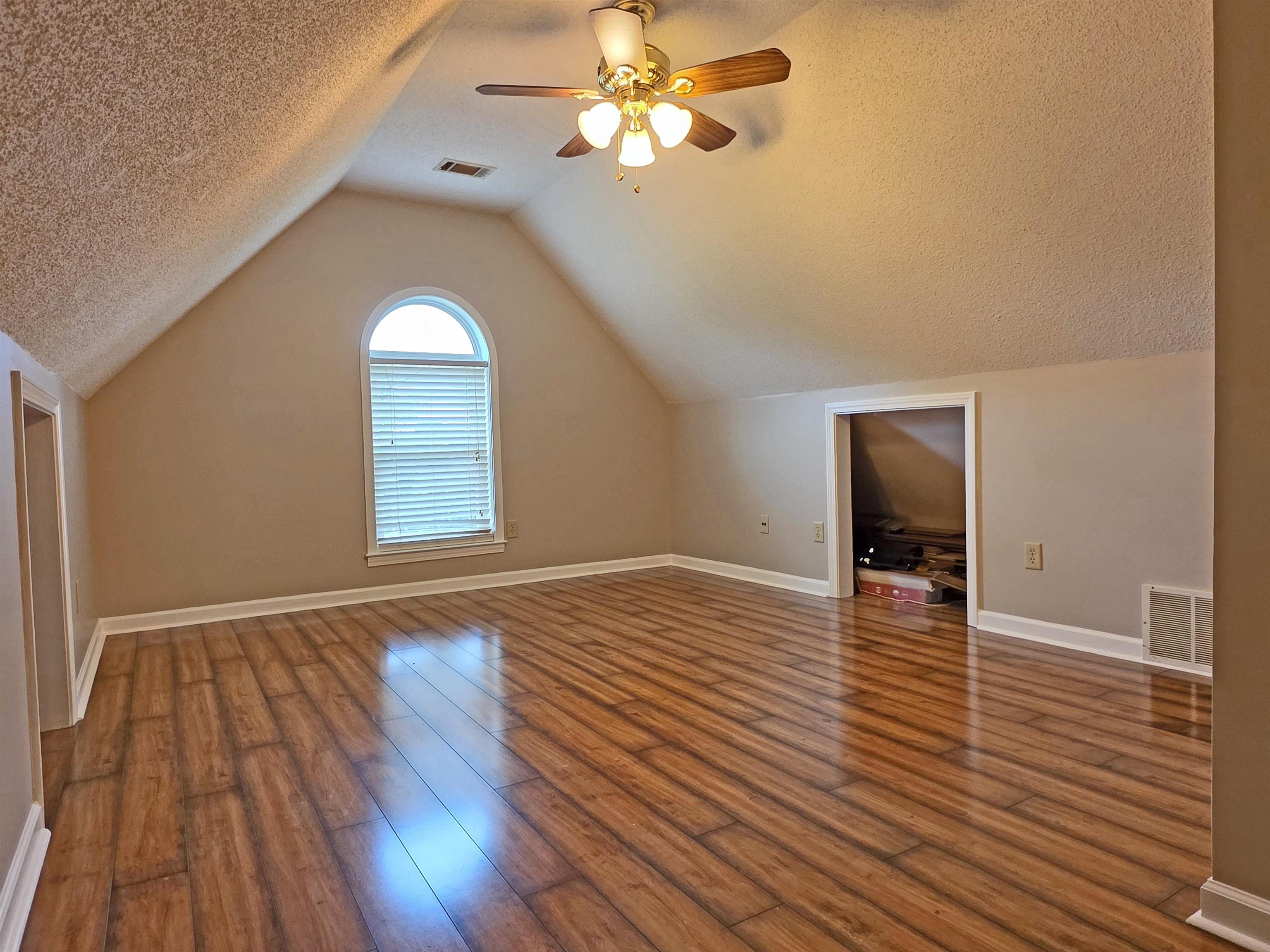 351 Wolf Lair Cv Property Photo 19