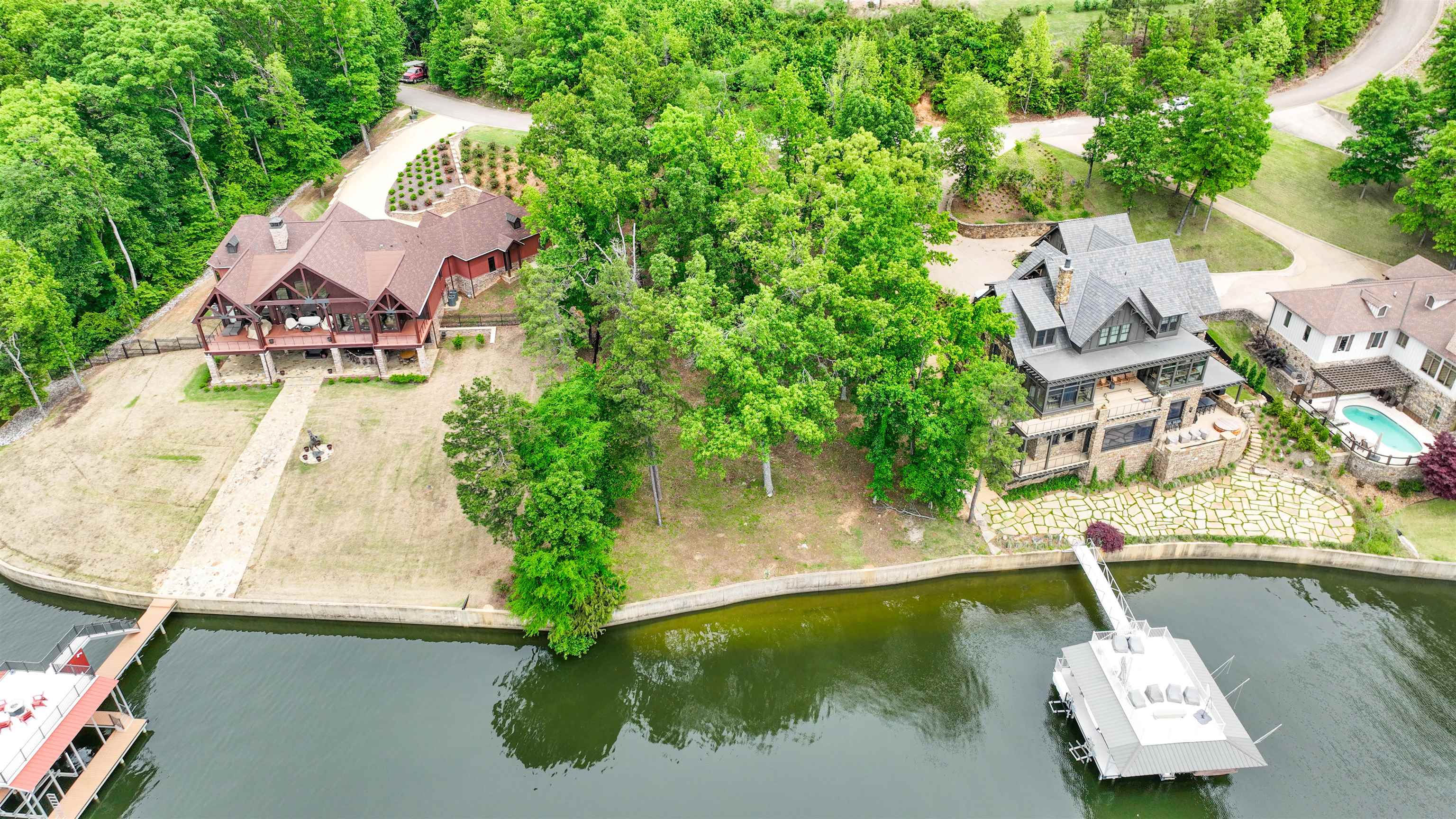 240 Breathtaking Loop Property Photo 3