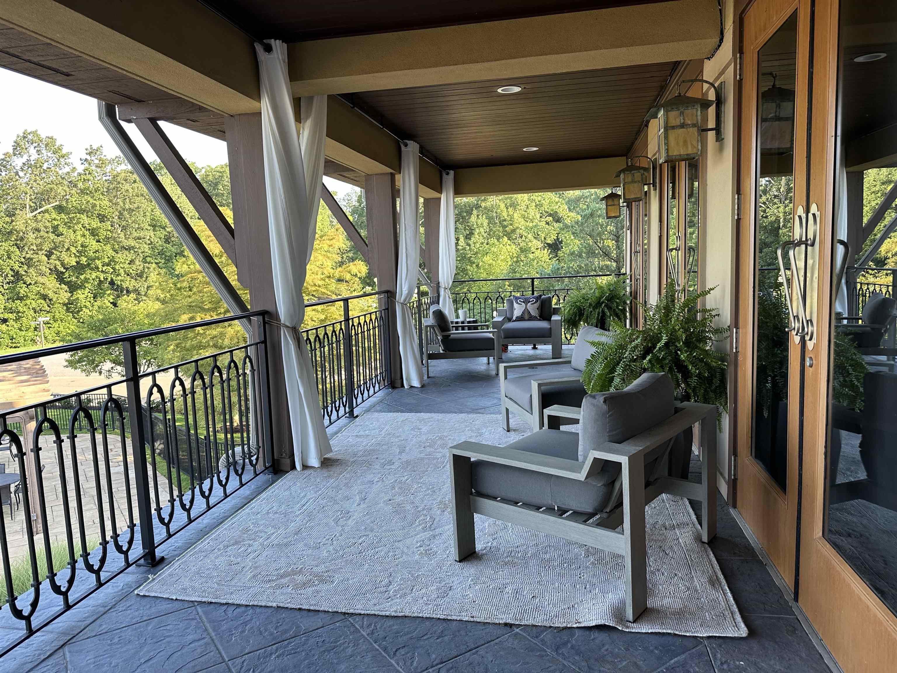 240 Breathtaking Loop Property Photo 22