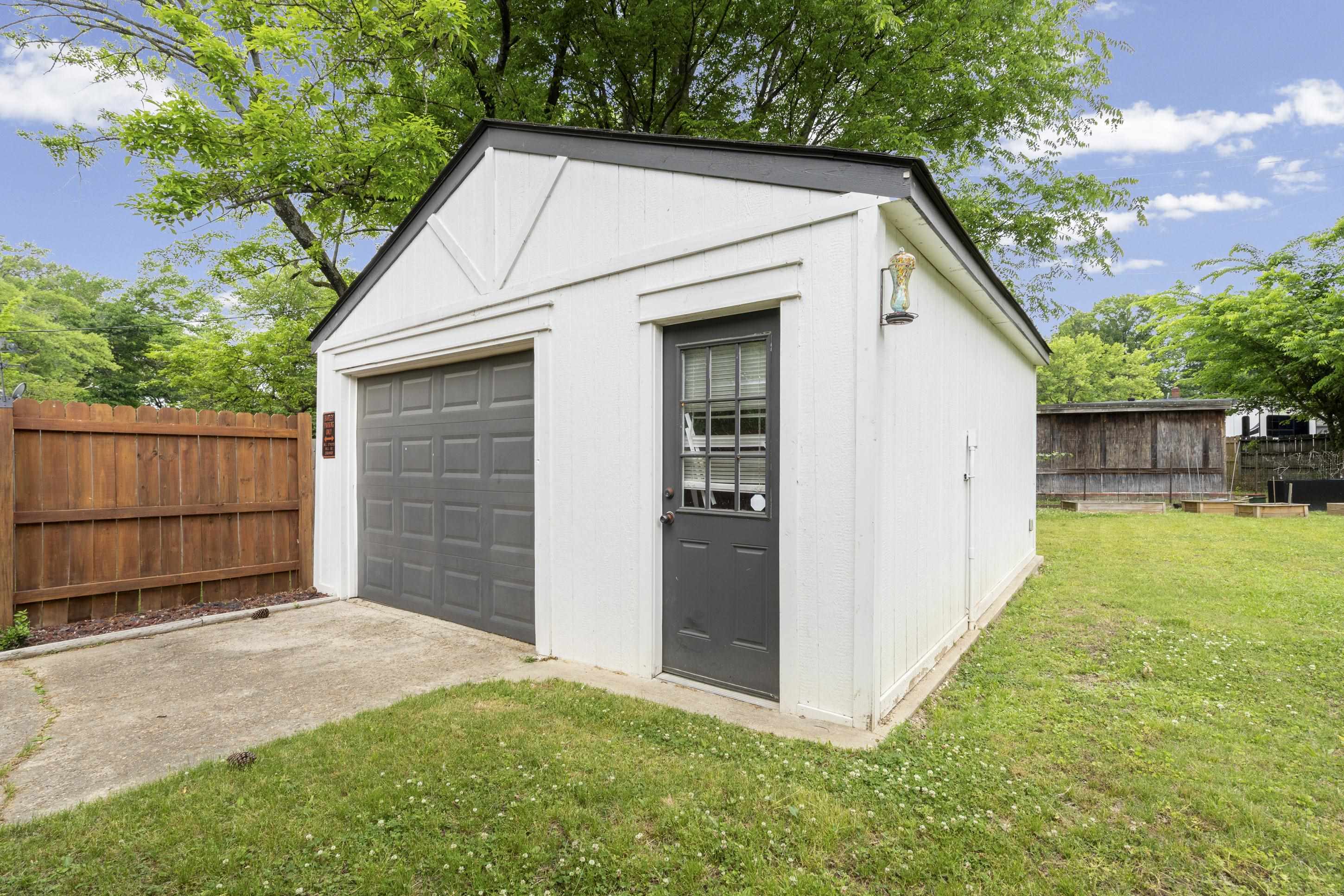 4370 Given Ave Property Photo 2
