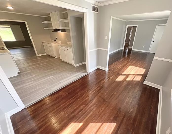 3108 Mensi St Property Photo 6