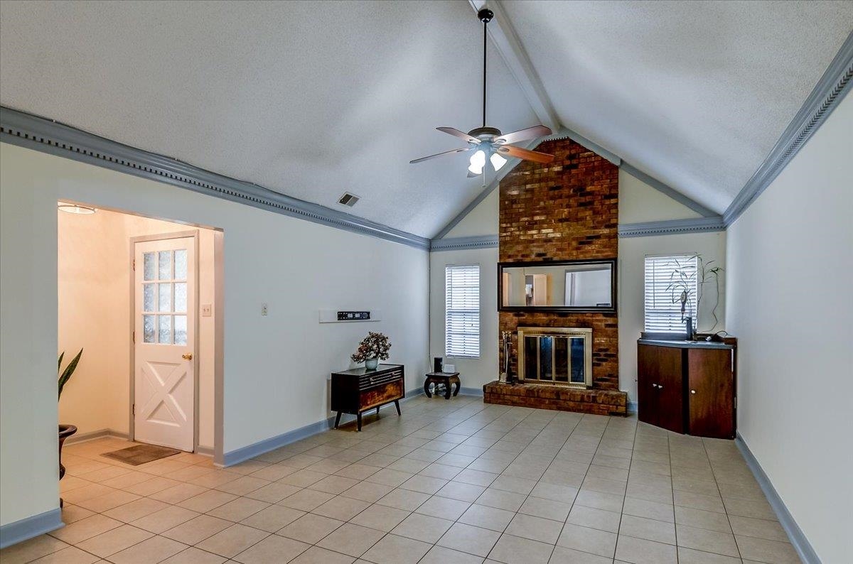 7157 Lamesa Ln Property Photo 4