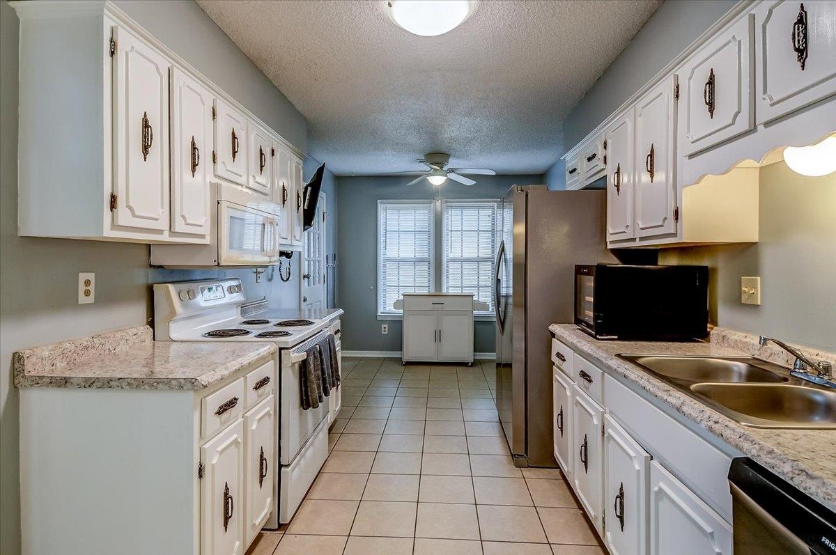 7157 Lamesa Ln Property Photo 8
