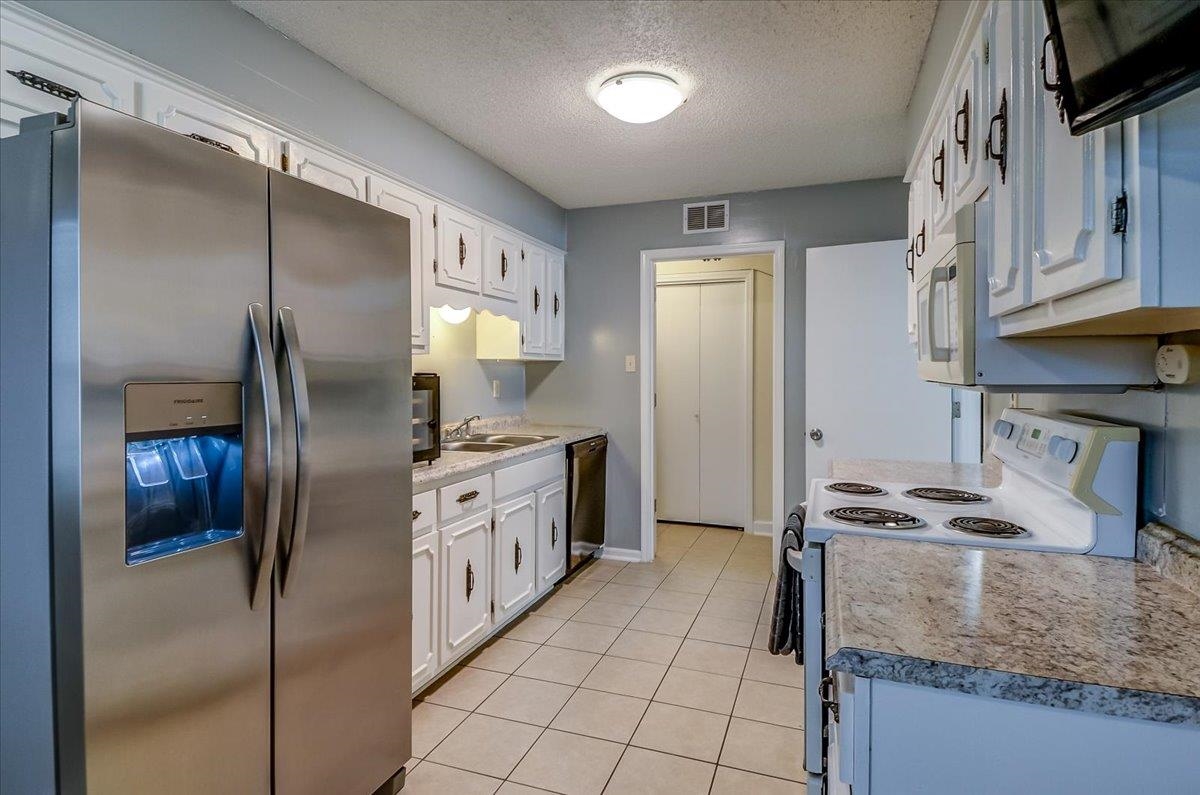 7157 Lamesa Ln Property Photo 9