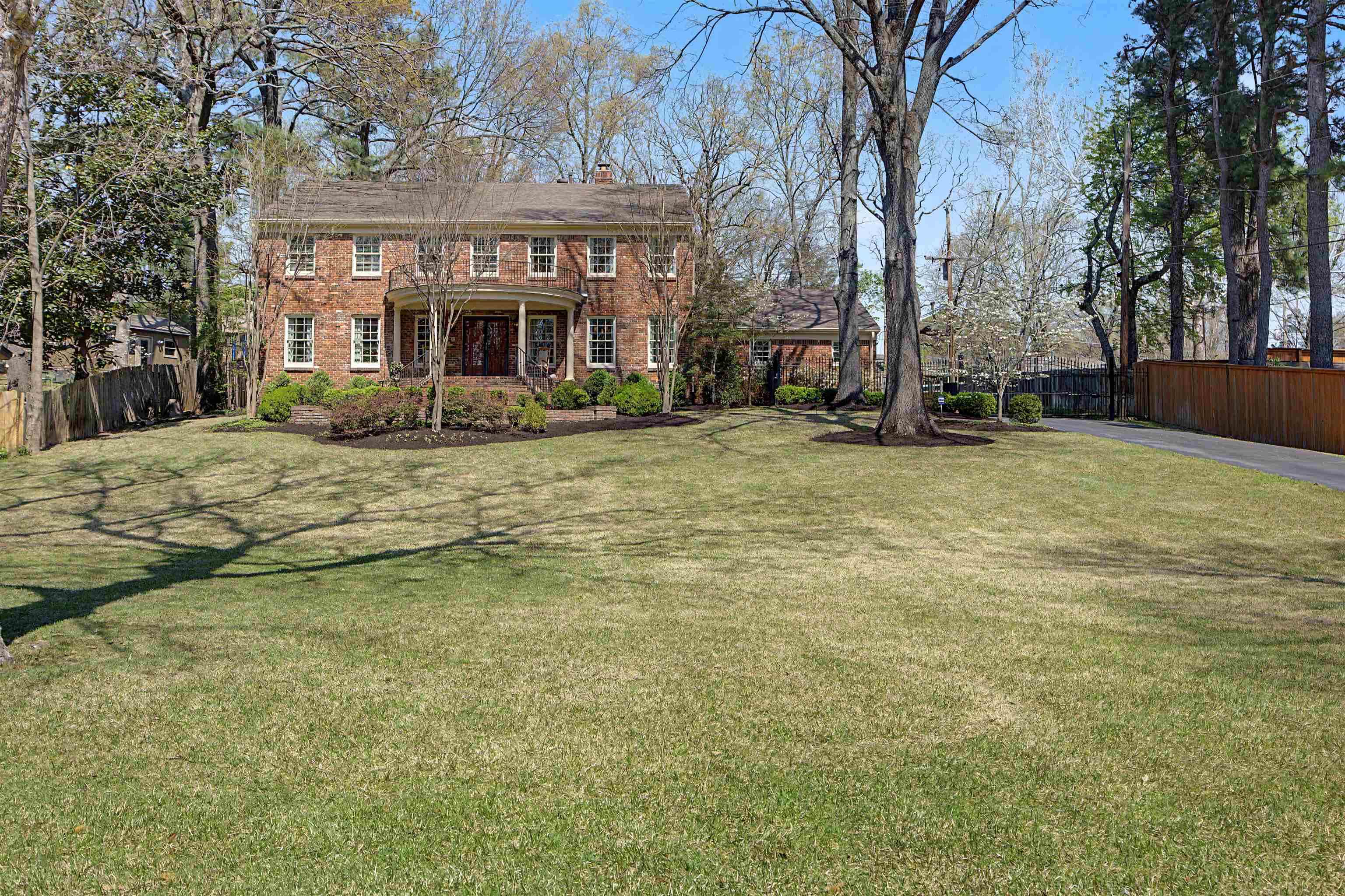 5722 Shady Glen Rd Property Photo 1