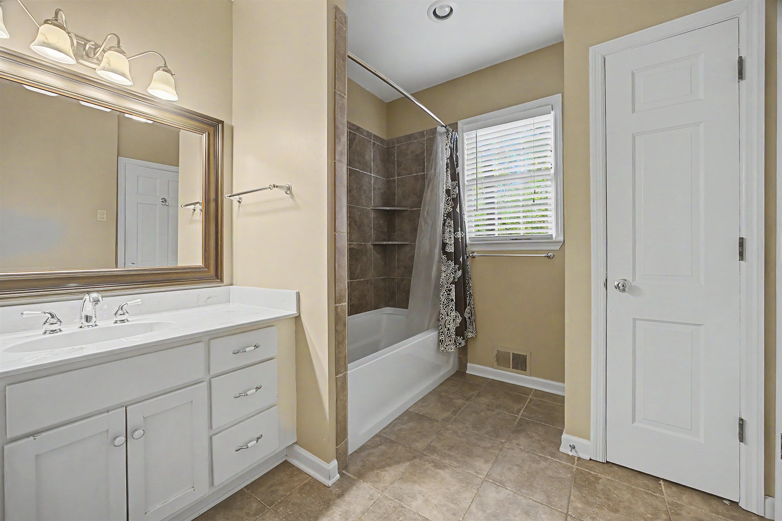 5722 Shady Glen Rd Property Photo 32