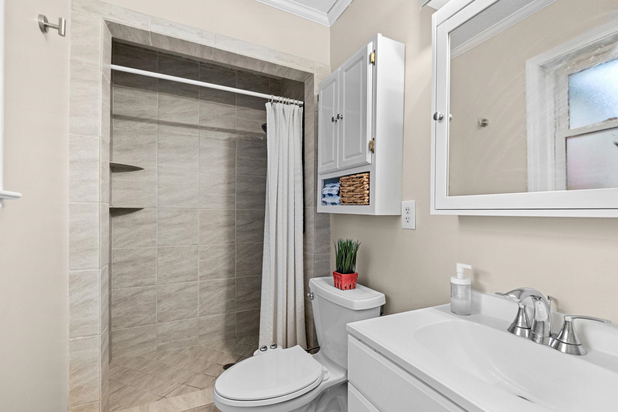 6264 Skylight Dr Property Photo 24