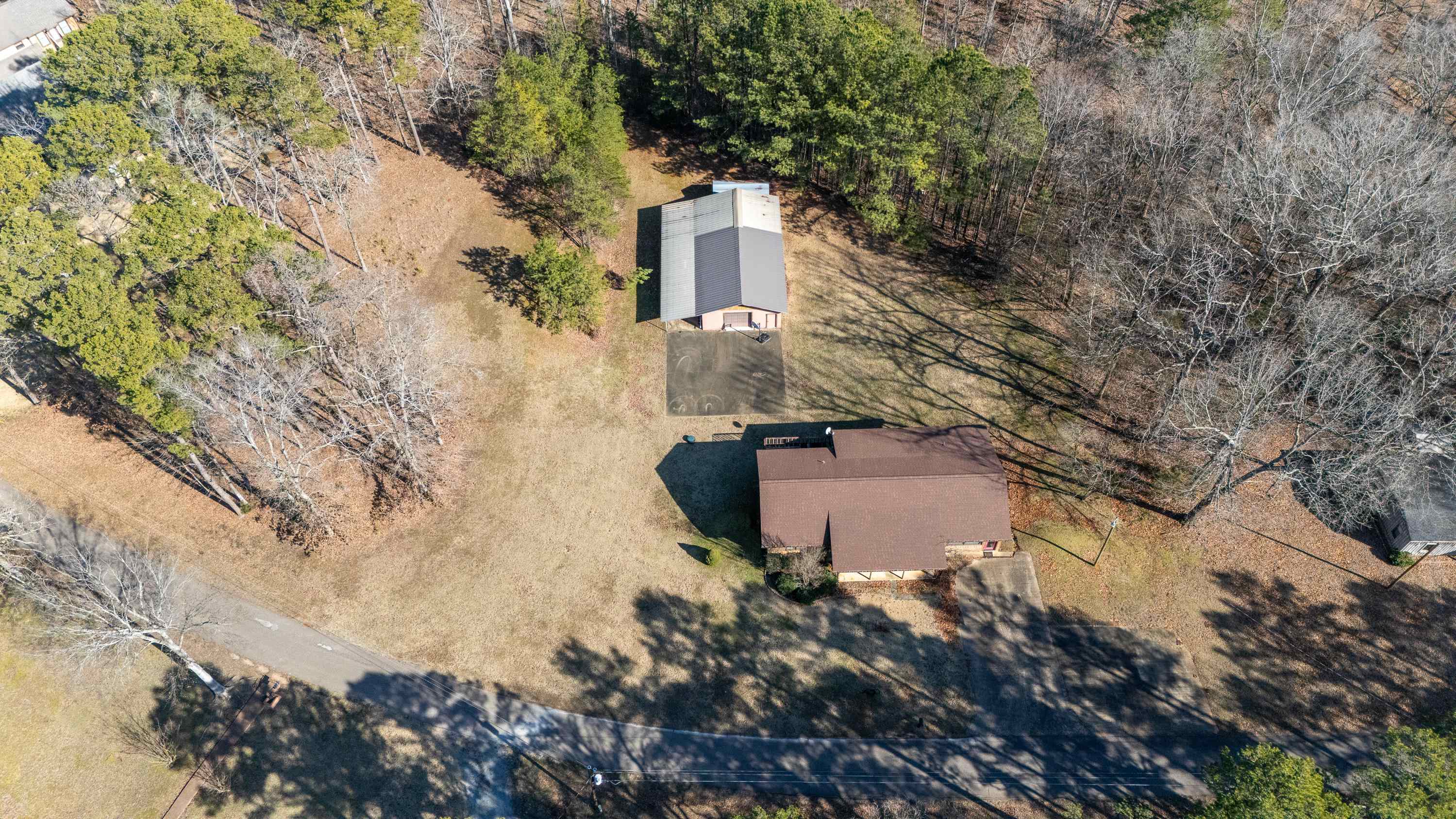225 Windy Pines Ln Property Photo 4