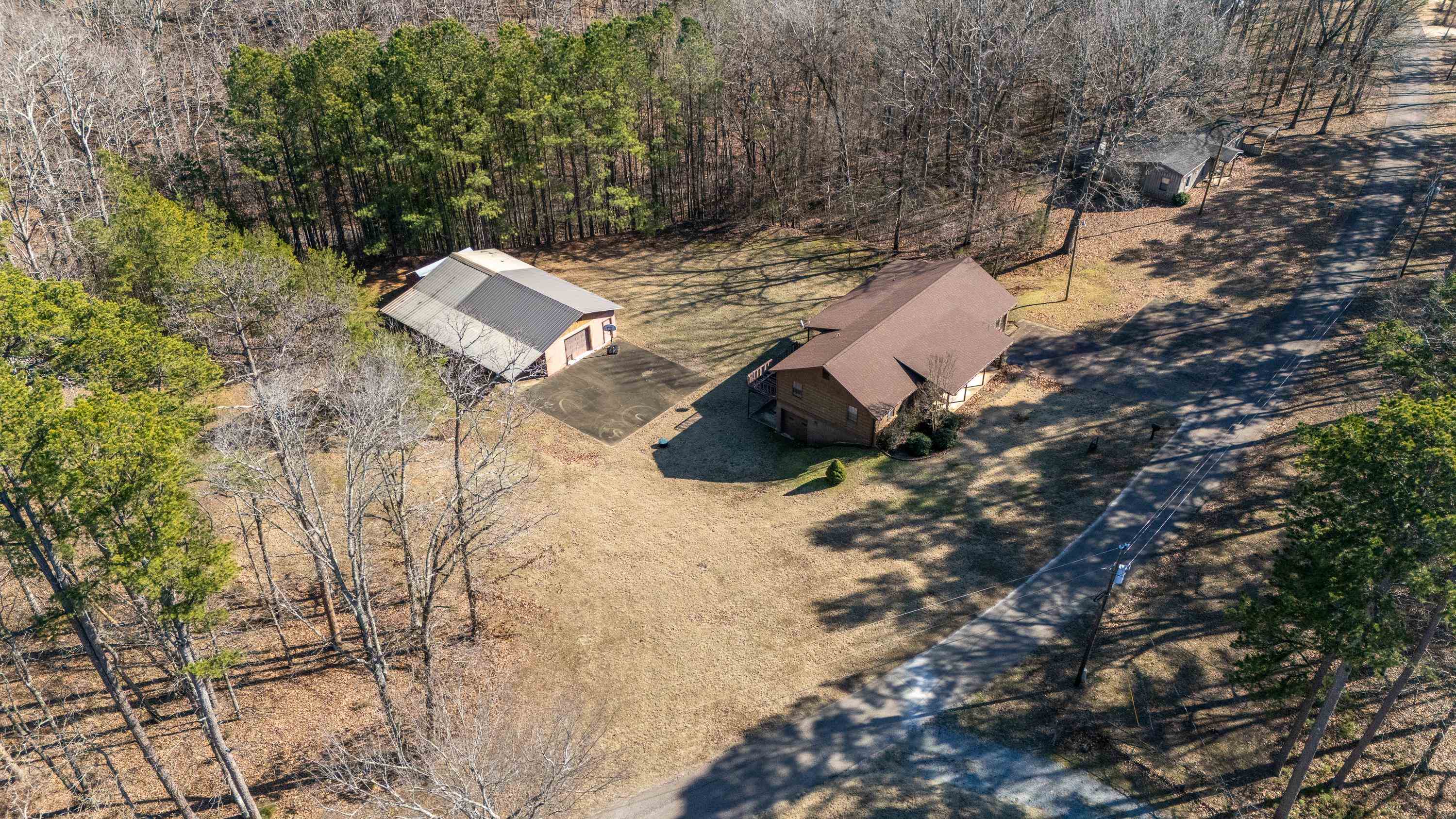 225 Windy Pines Ln Property Photo 7