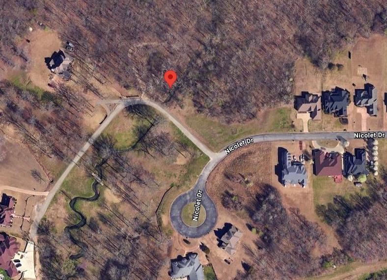 360 Nicolet Dr Property Photo 13