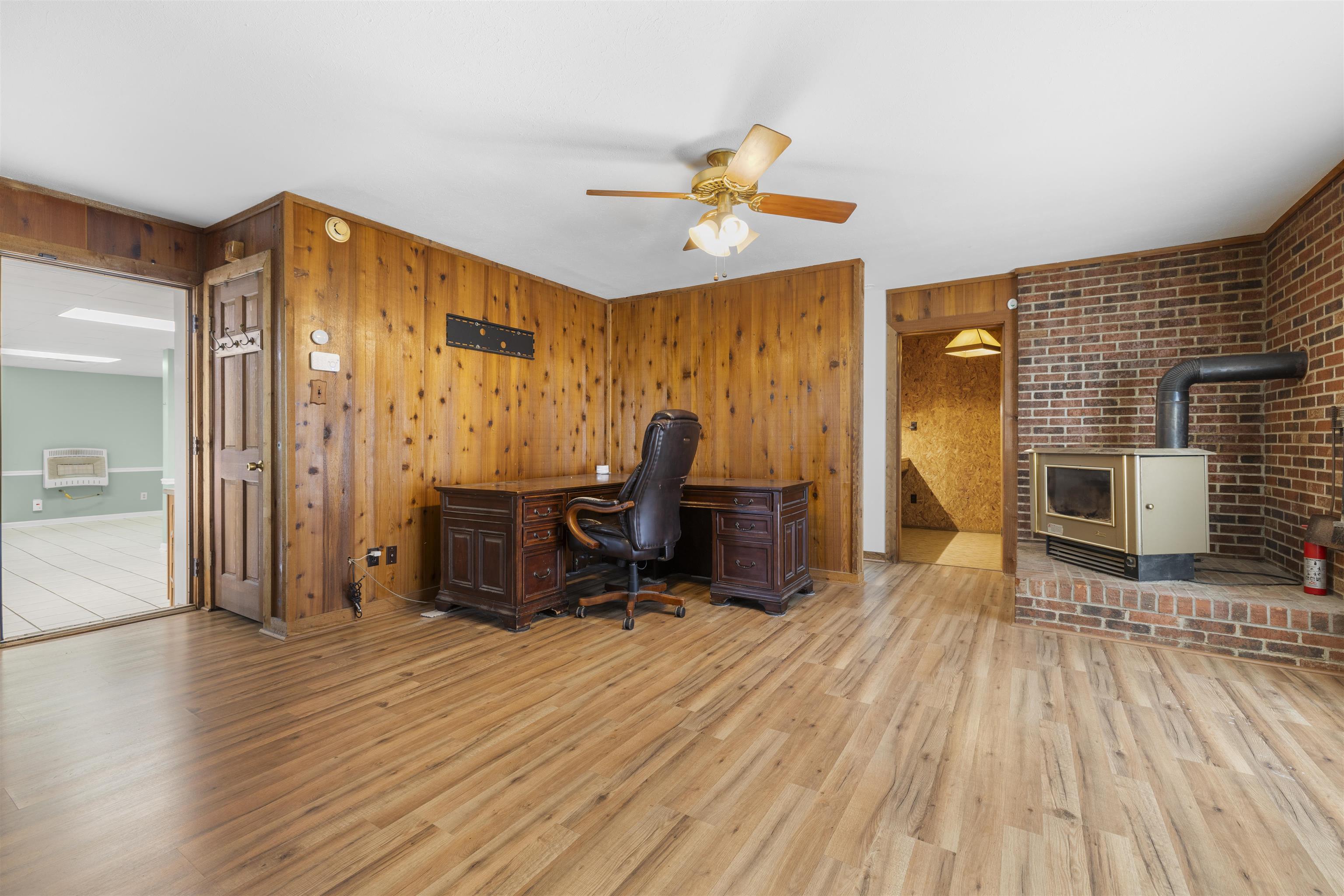 1120 Mcfadden Dr Property Photo 11