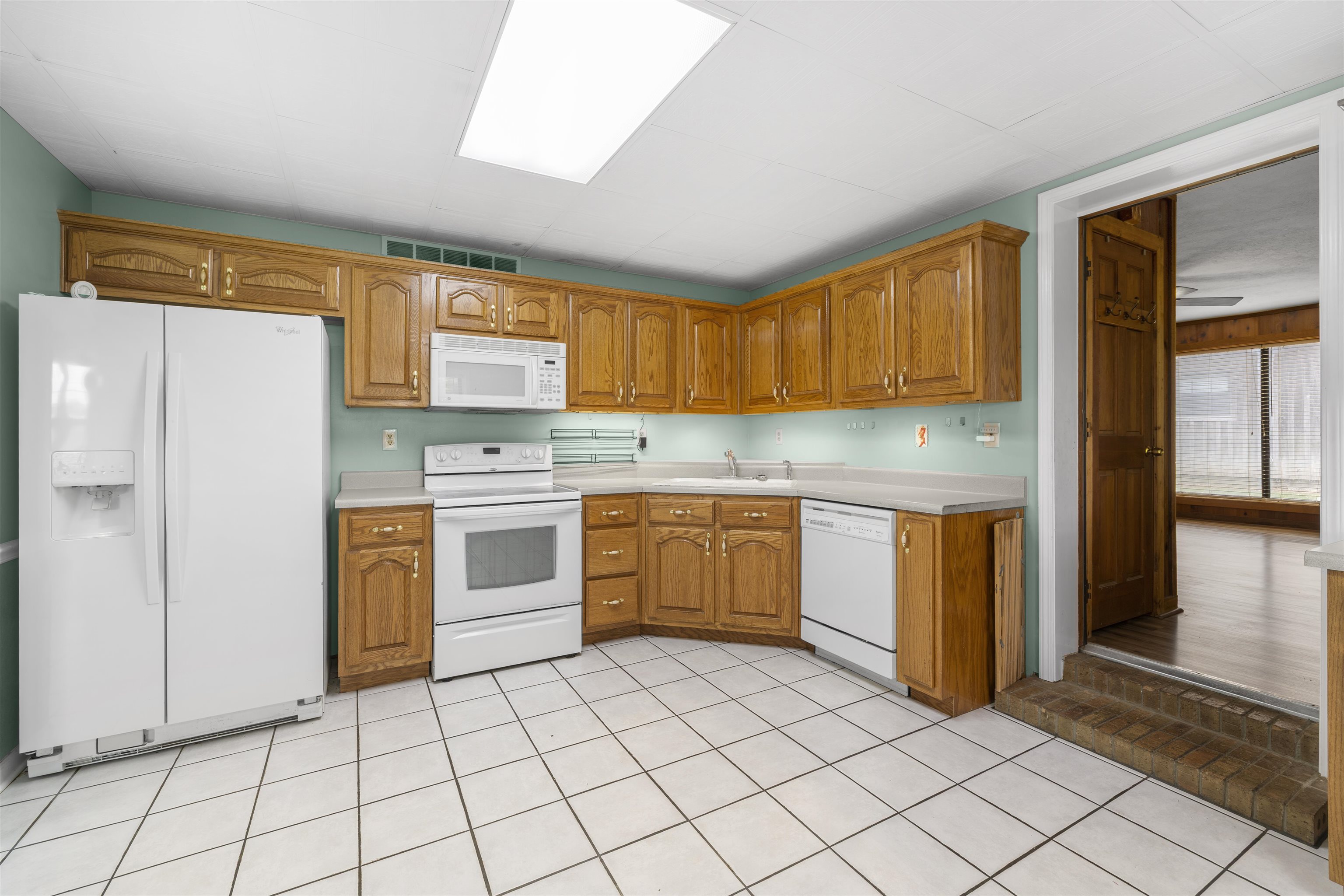 1120 Mcfadden Dr Property Photo 18