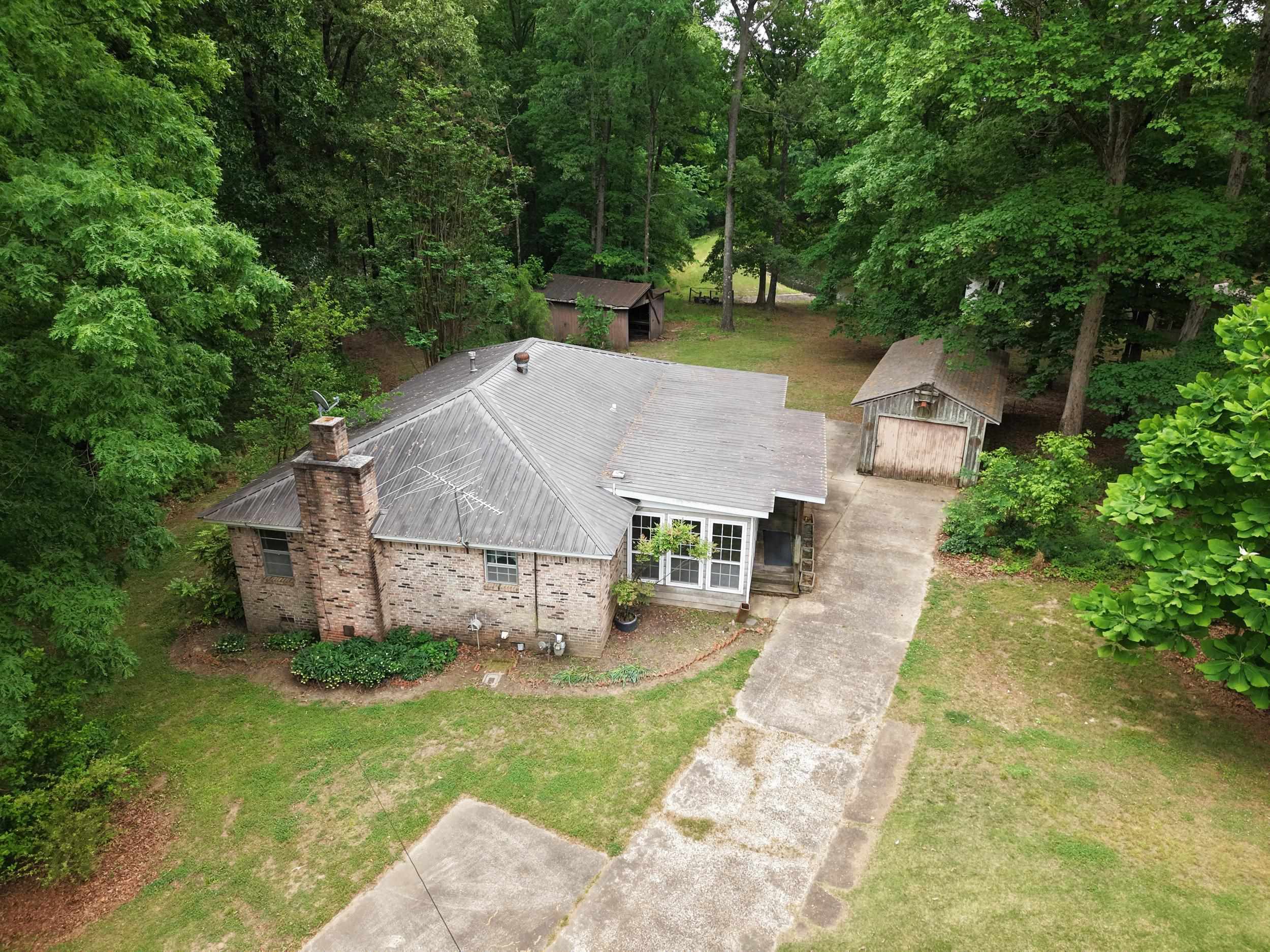 1170 Mcfadden Dr Property Photo 2