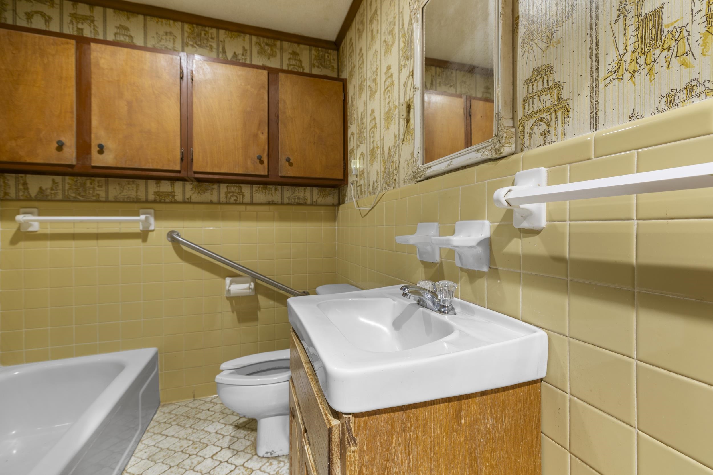 1170 Mcfadden Dr Property Photo 14