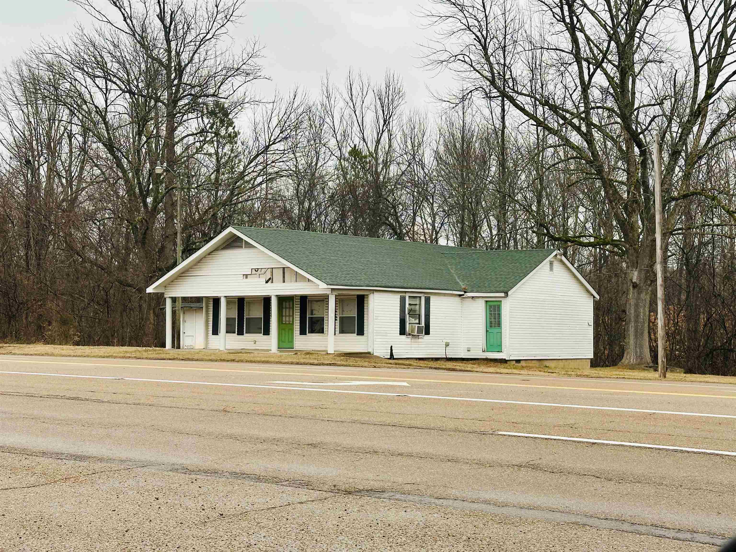 6052 US-45 HWY Property Photo 1