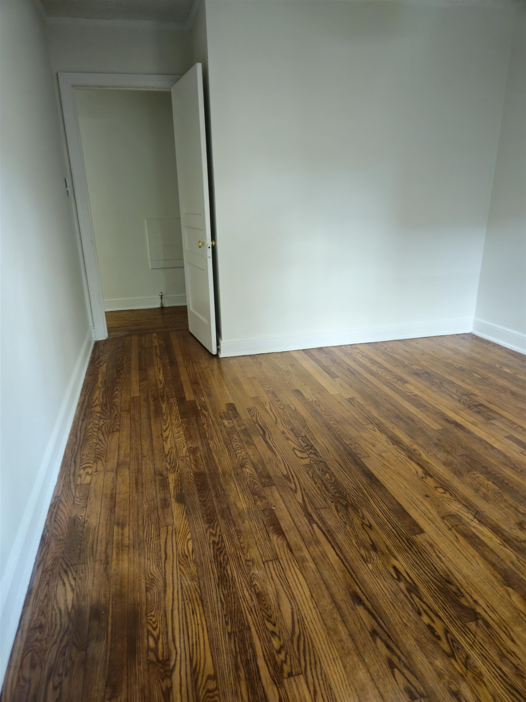 1096 Gordon St Property Photo 3