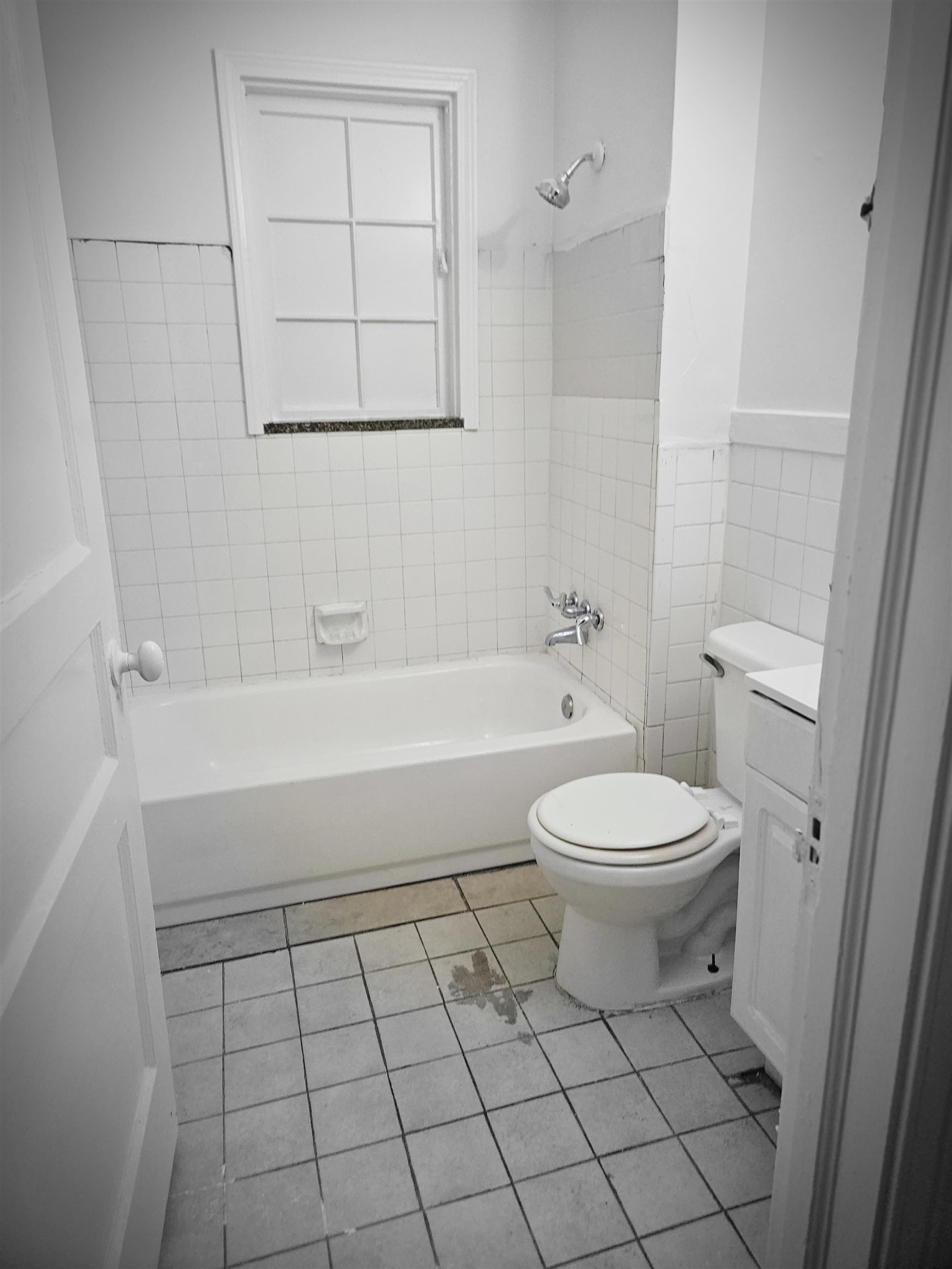 1096 Gordon St Property Photo 13