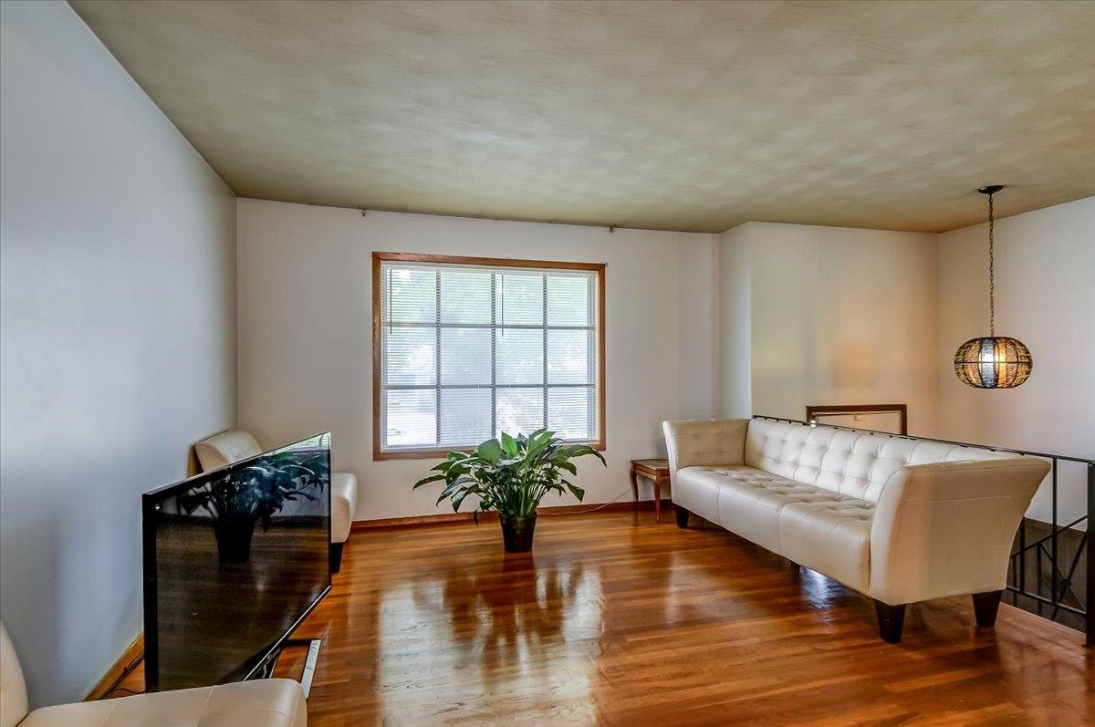 2569 Rozelle St Property Photo 10