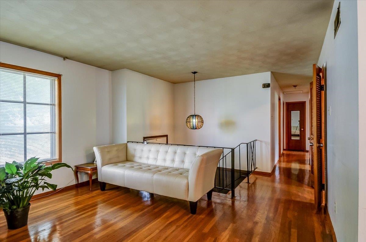 2569 Rozelle St Property Photo 12