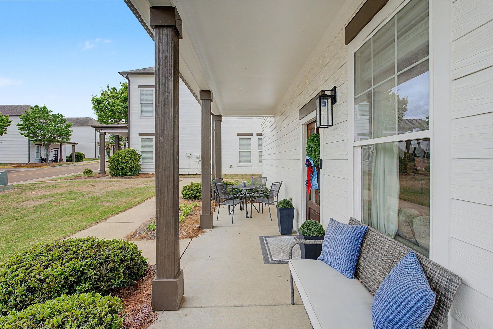 453 Olive Branch Way Property Photo 4