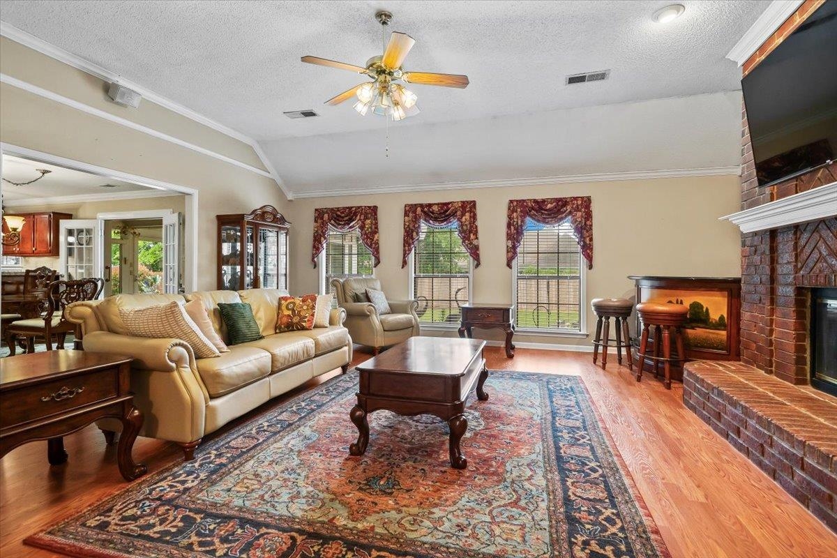 1320 Wolf Lair Dr Property Photo 2