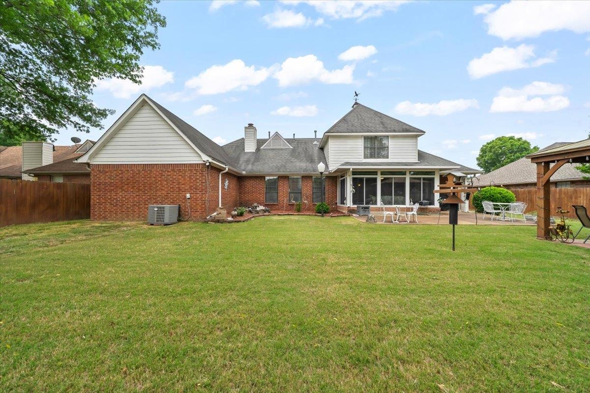 1320 Wolf Lair Dr Property Photo 7