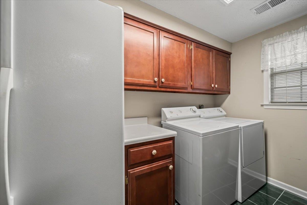 1320 Wolf Lair Dr Property Photo 25