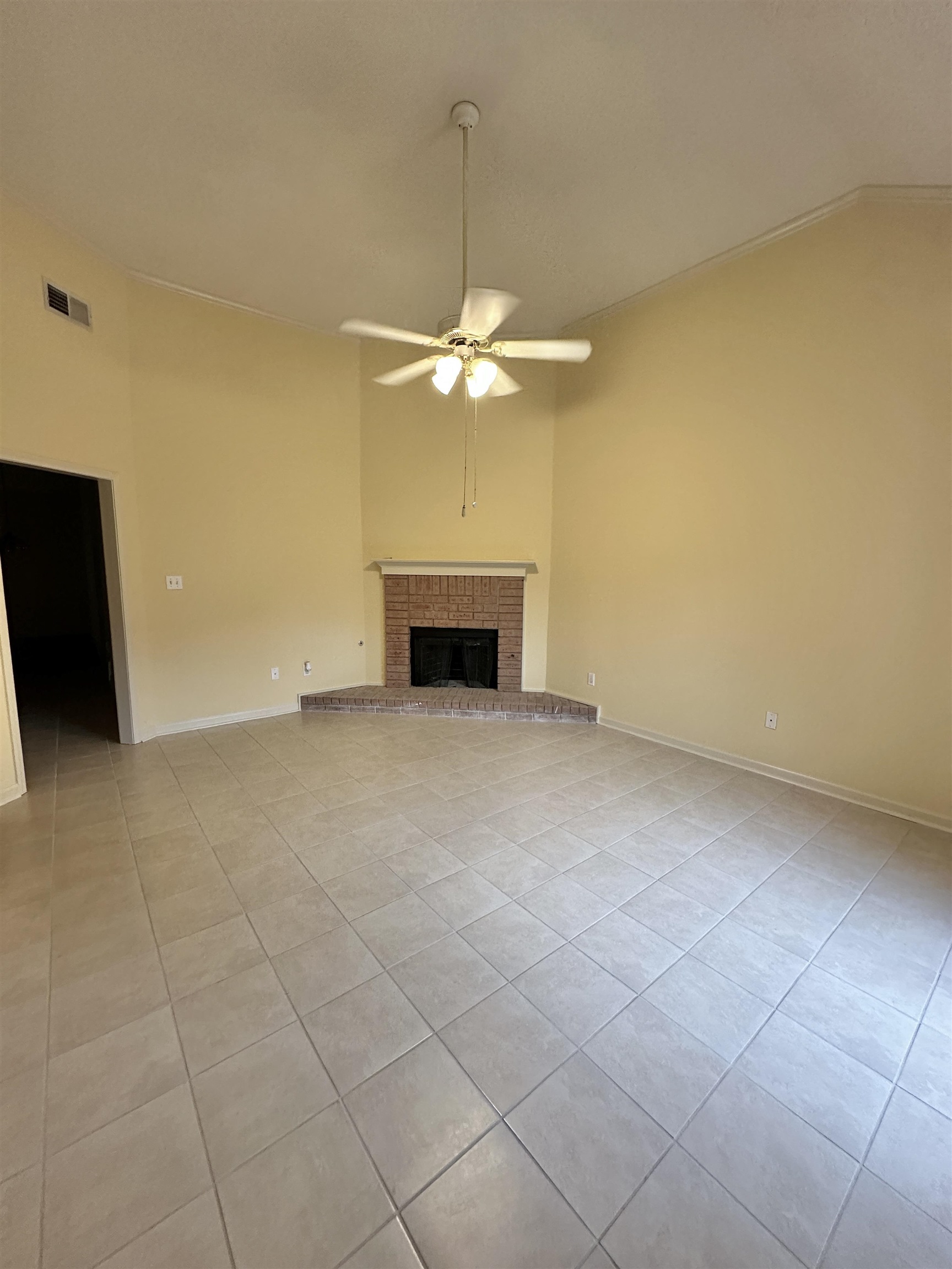 596 W Ashley Glen Cir Property Photo 2