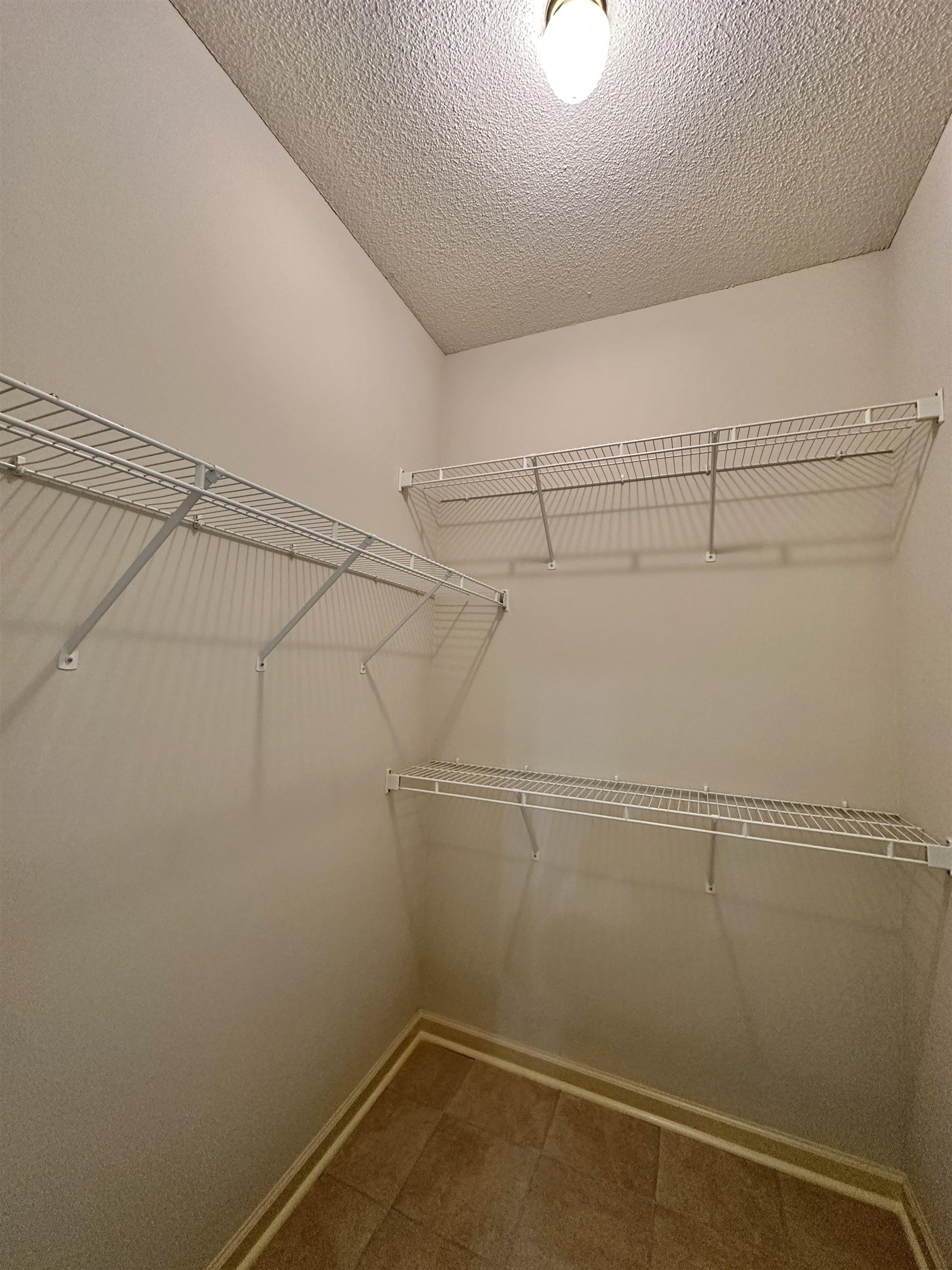 596 W Ashley Glen Cir Property Photo 16