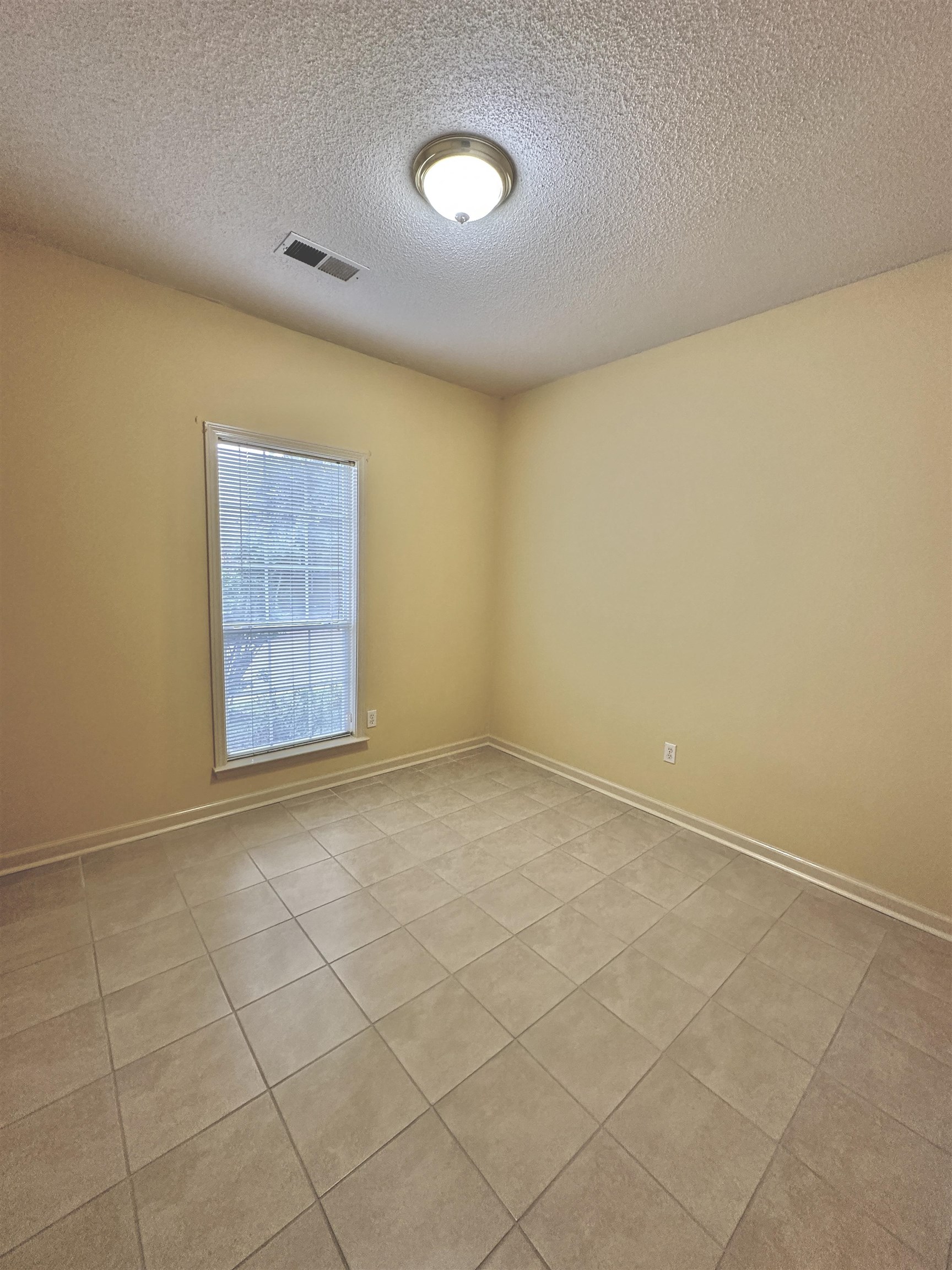 596 W Ashley Glen Cir Property Photo 22