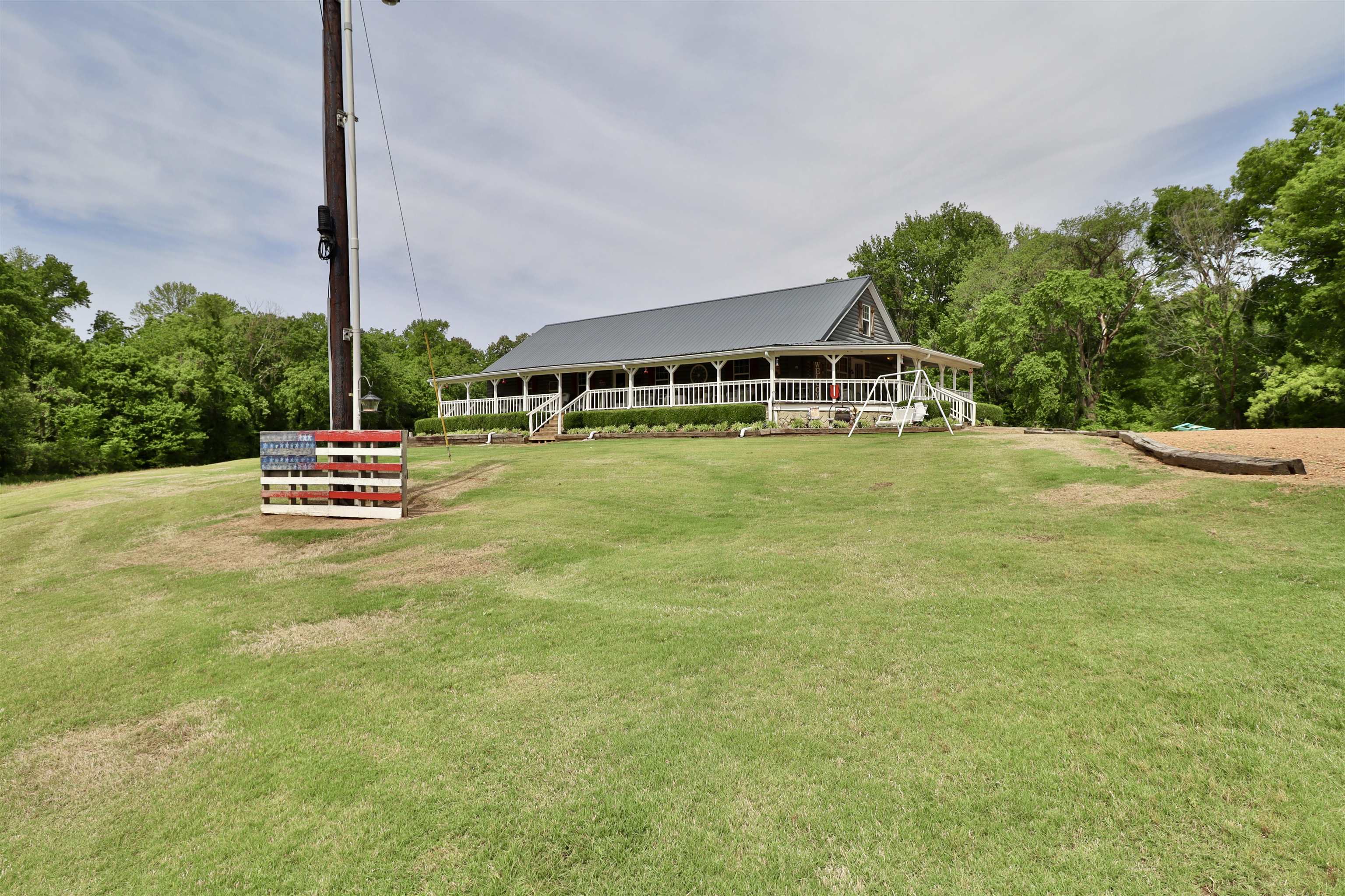 367 Junius Lee Rd Property Photo 1
