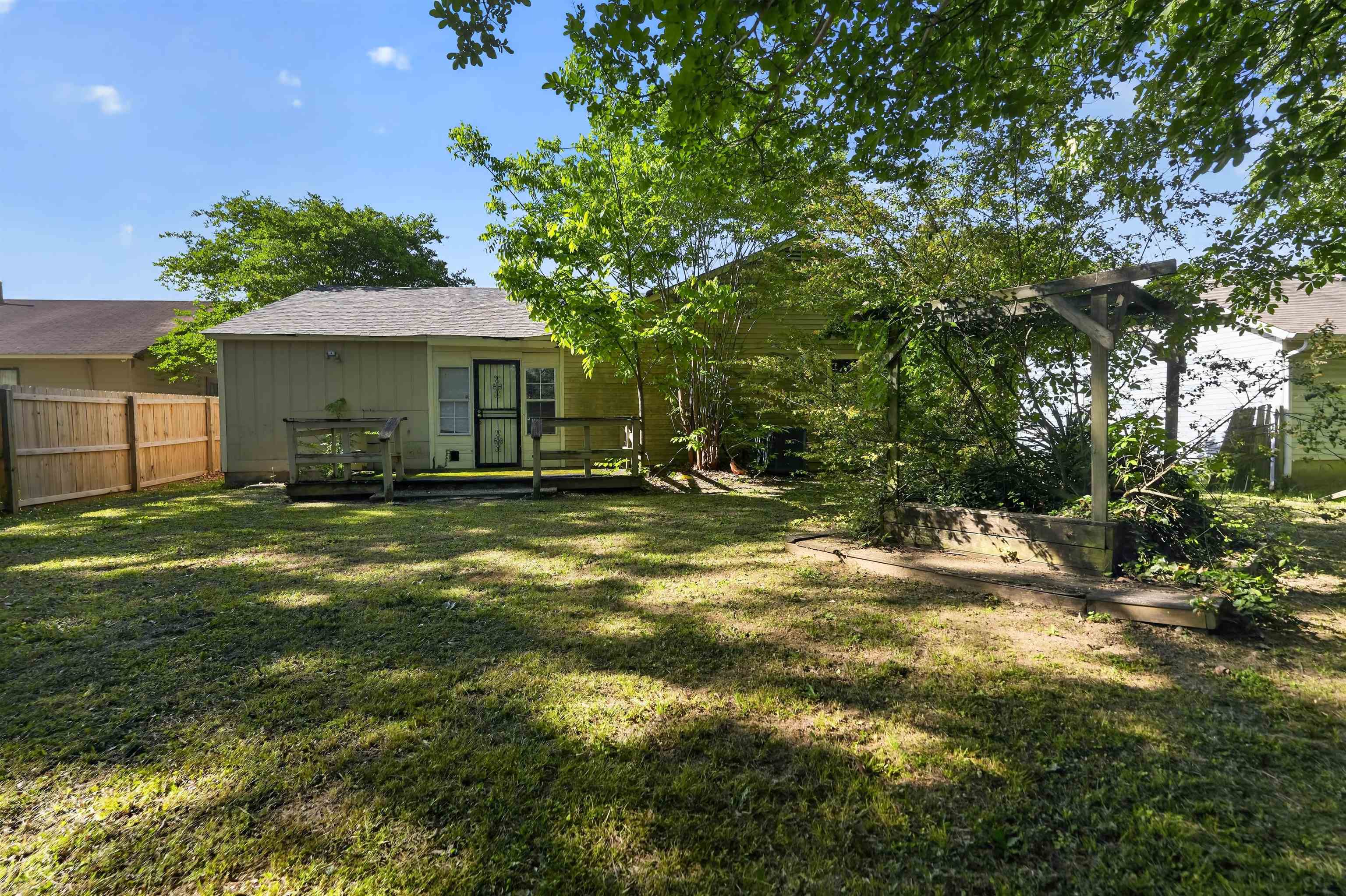 3372 SPRING SHADOW DR Property Photo 1
