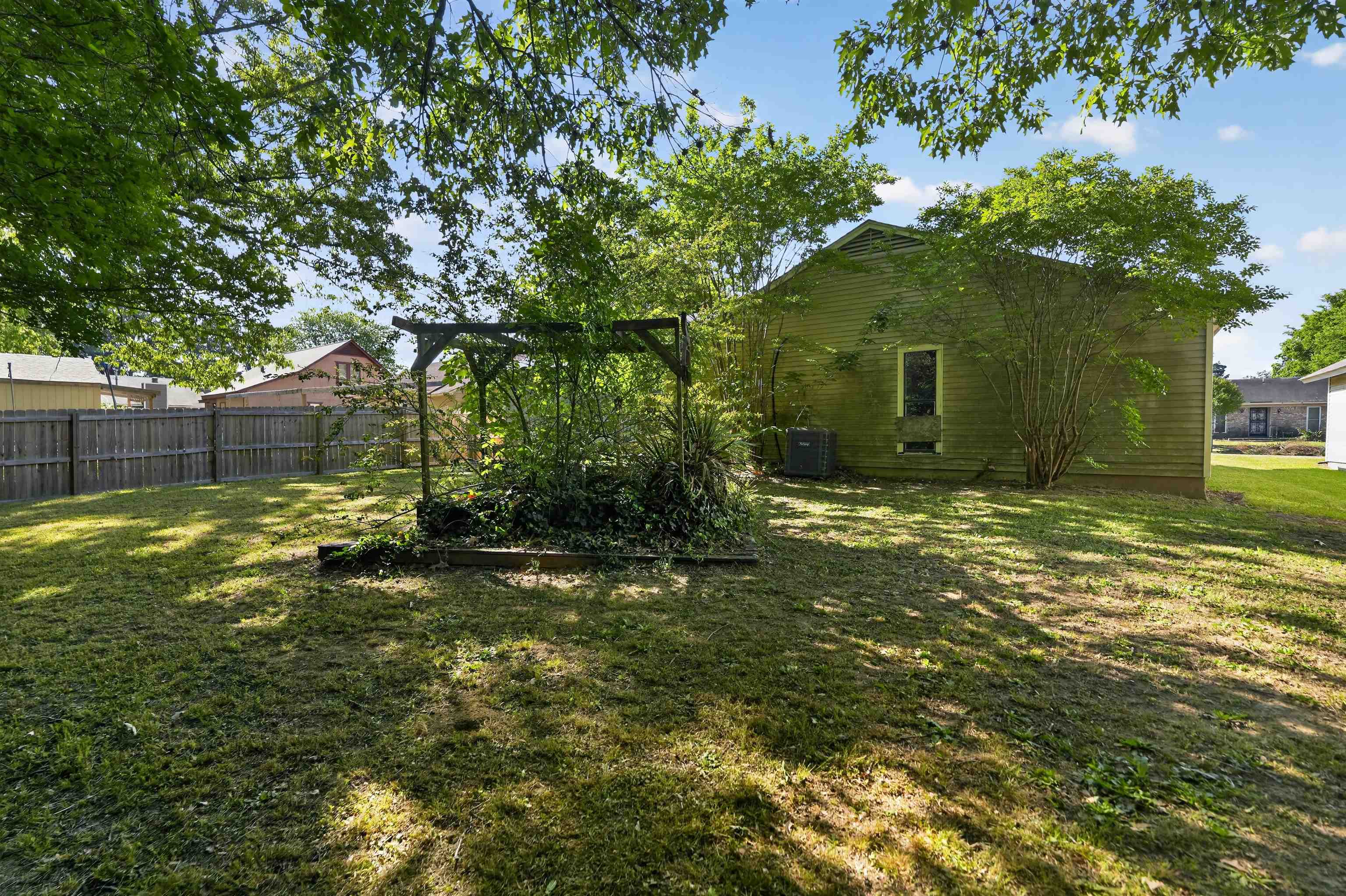 3372 Spring Shadow Dr Property Photo 5